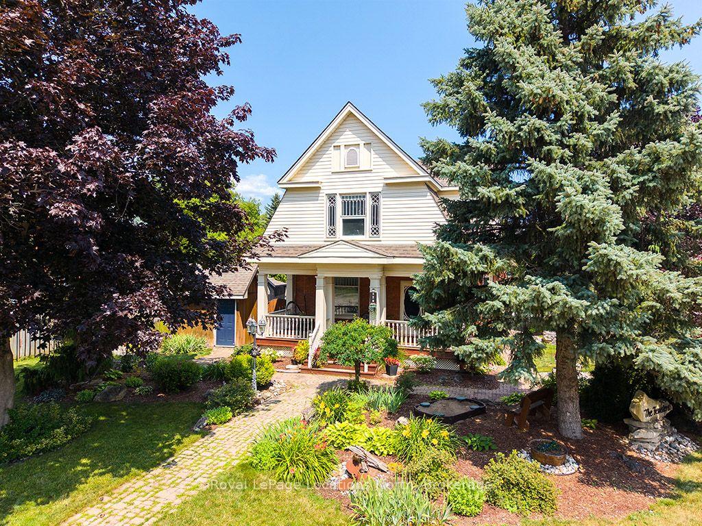 Photo of 120 Marshall Street E