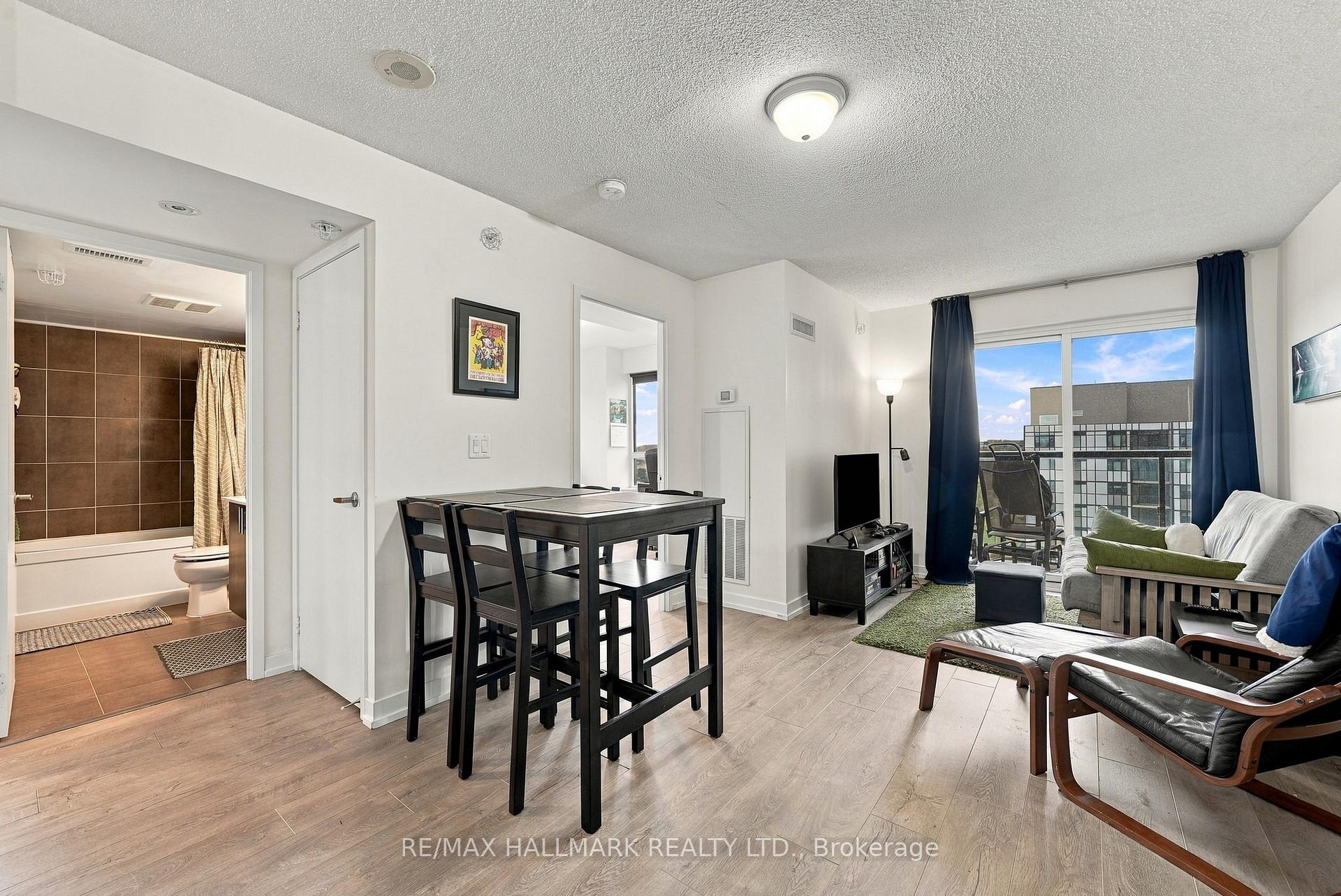 Photo of Unit 1408, 1420 Dupont Street