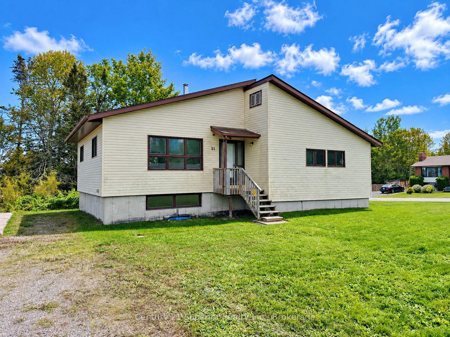 Photo of 21 East Grove Crescent