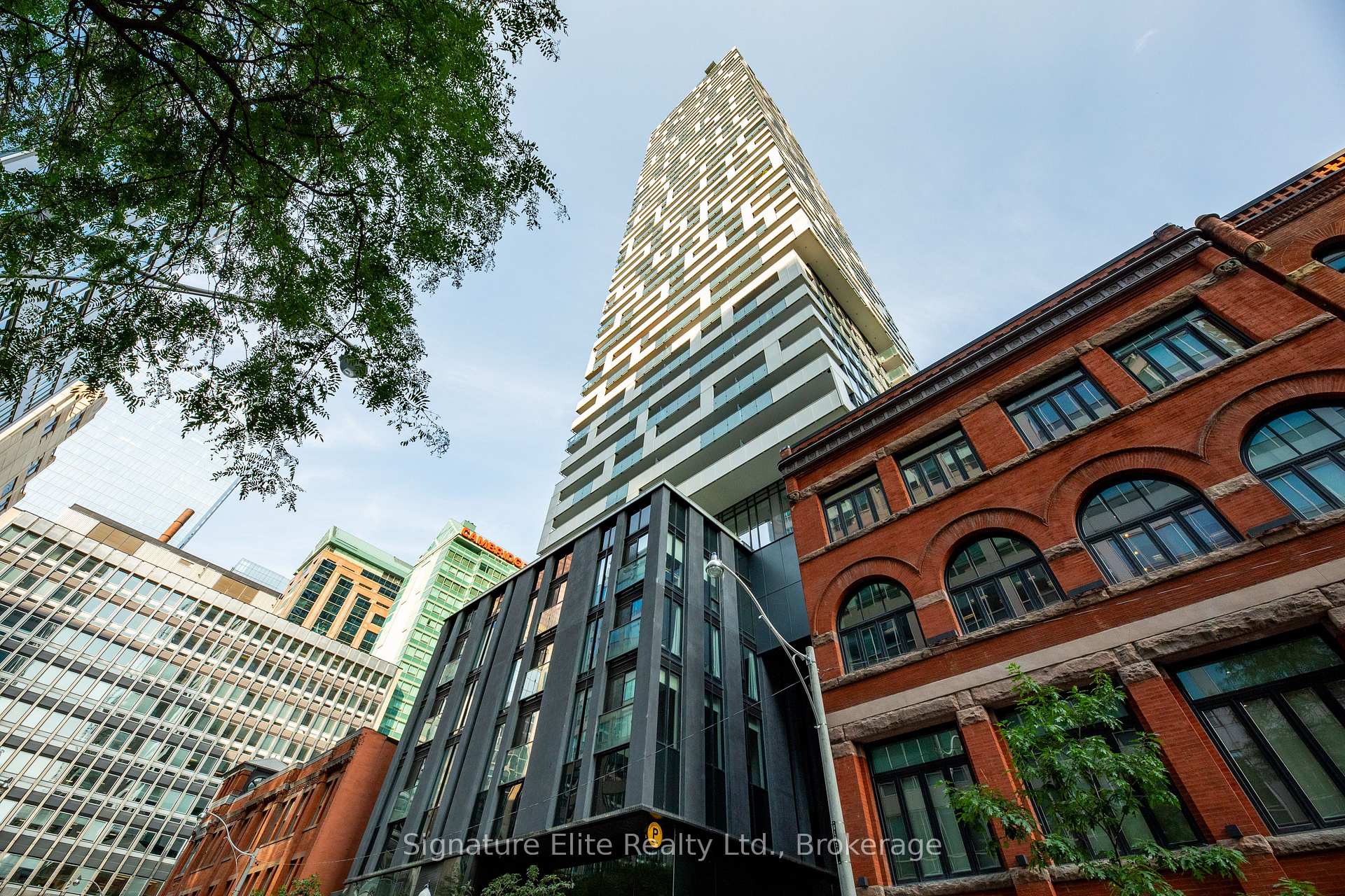 Photo of Unit 4003, 20 Lombard Street