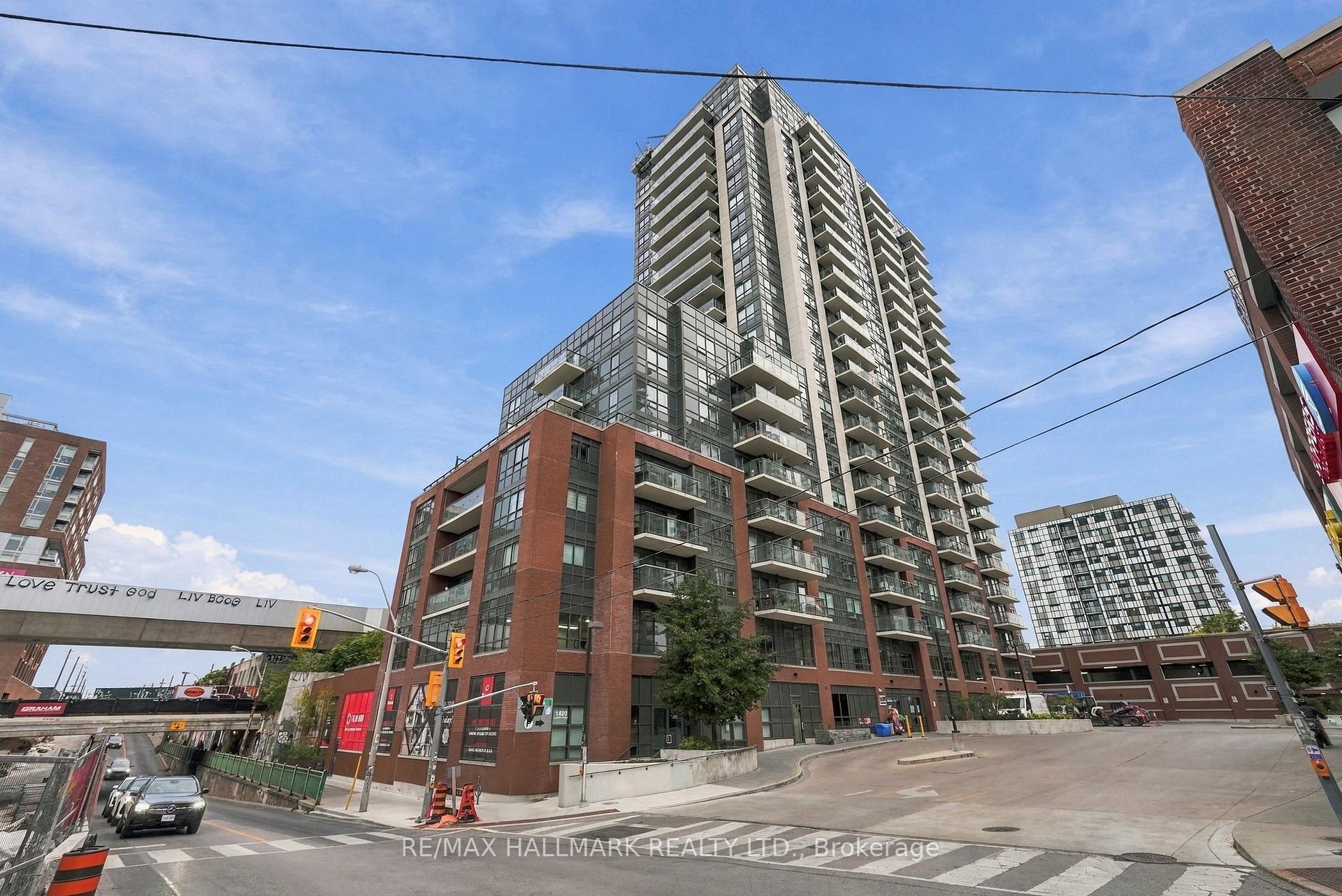 Photo of Unit 1408, 1420 Dupont Street