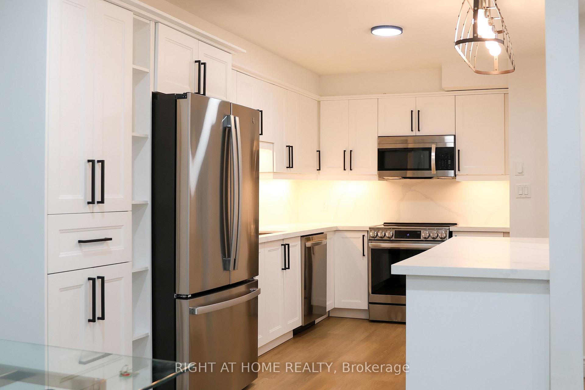 Photo of Unit 10, 3360 The Credit Woodlands