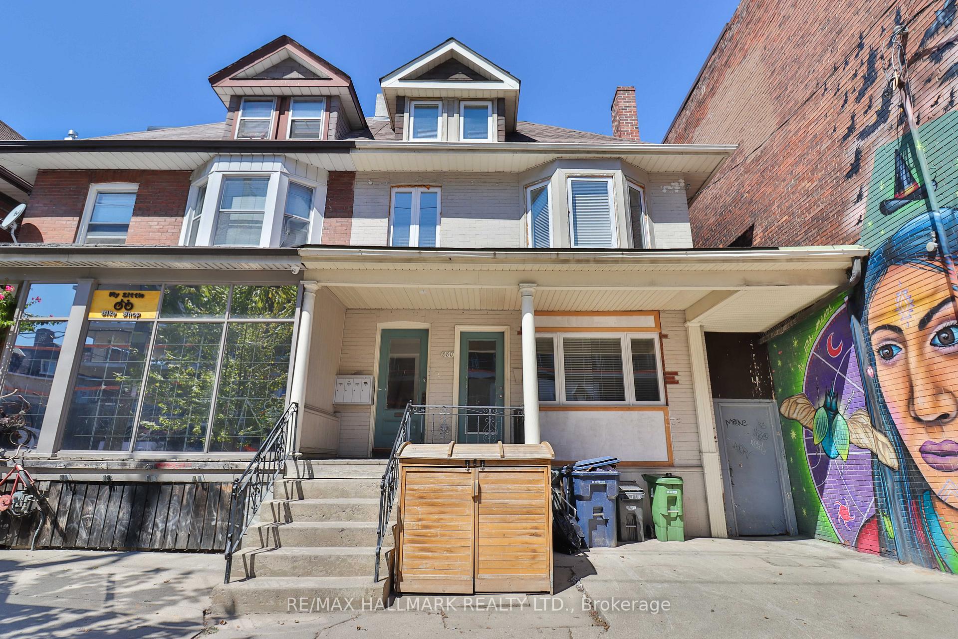 Photo of Unit Bsmt, 880 College Street