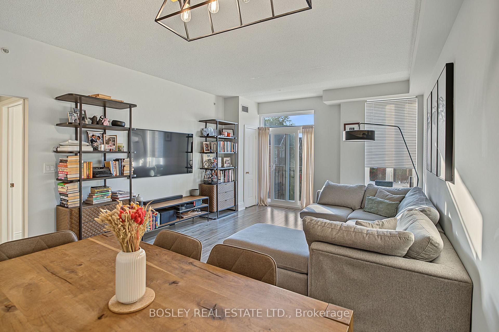 Photo of Unit 210, 3531 Lake Shore Boulevard W