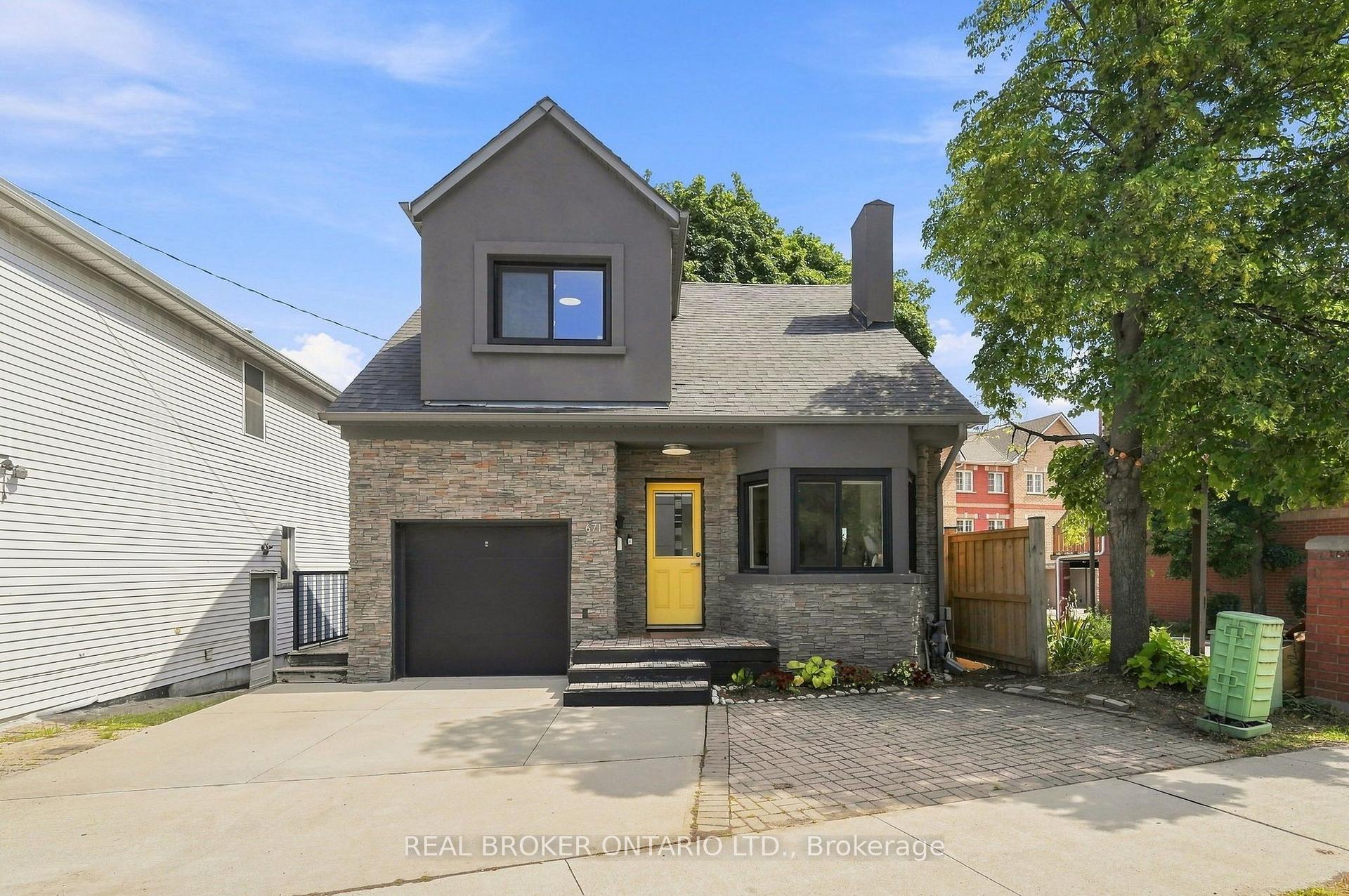 Photo of Unit Main, 671 Scarlett Road