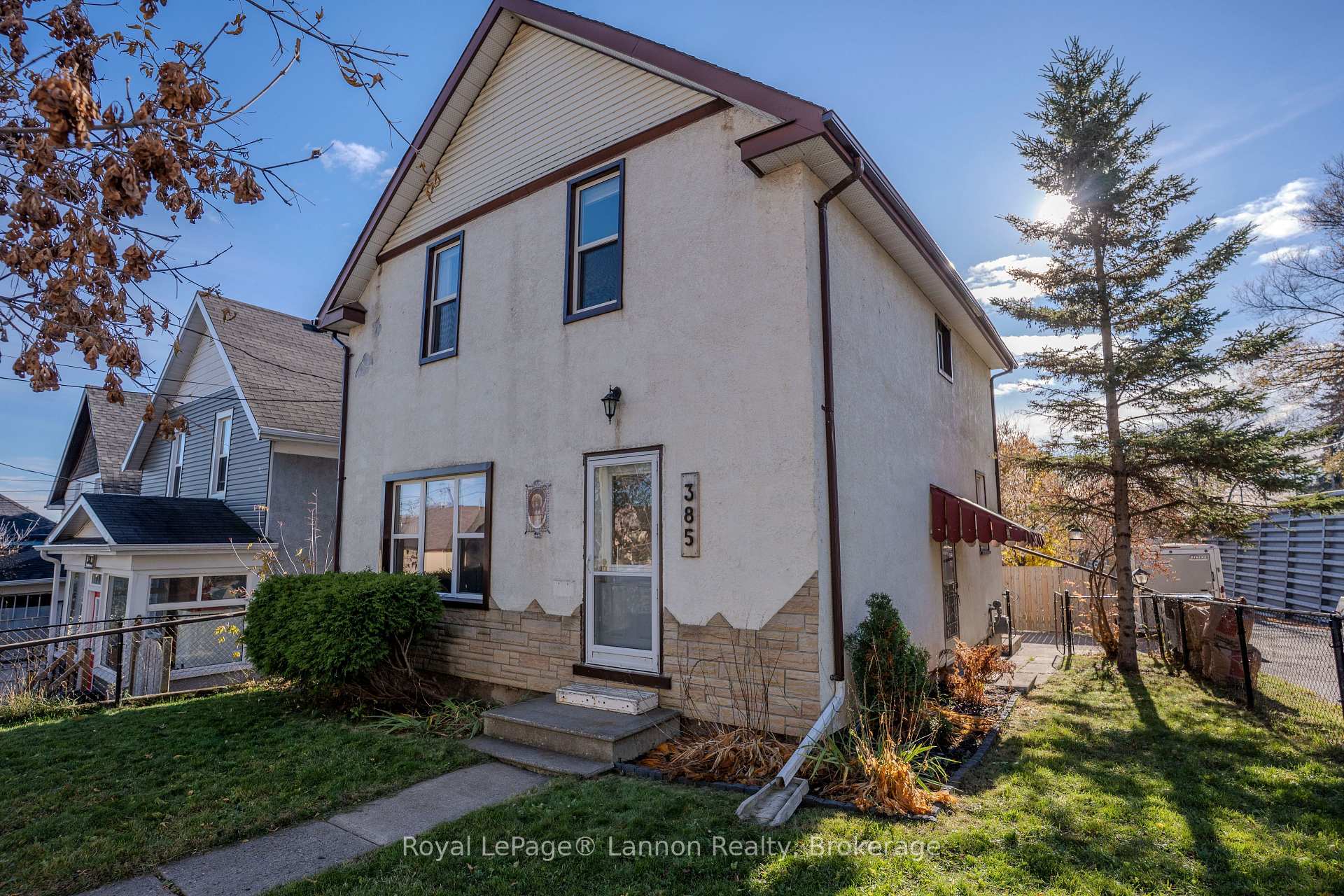 Photo of 385 Cornwall Avenue