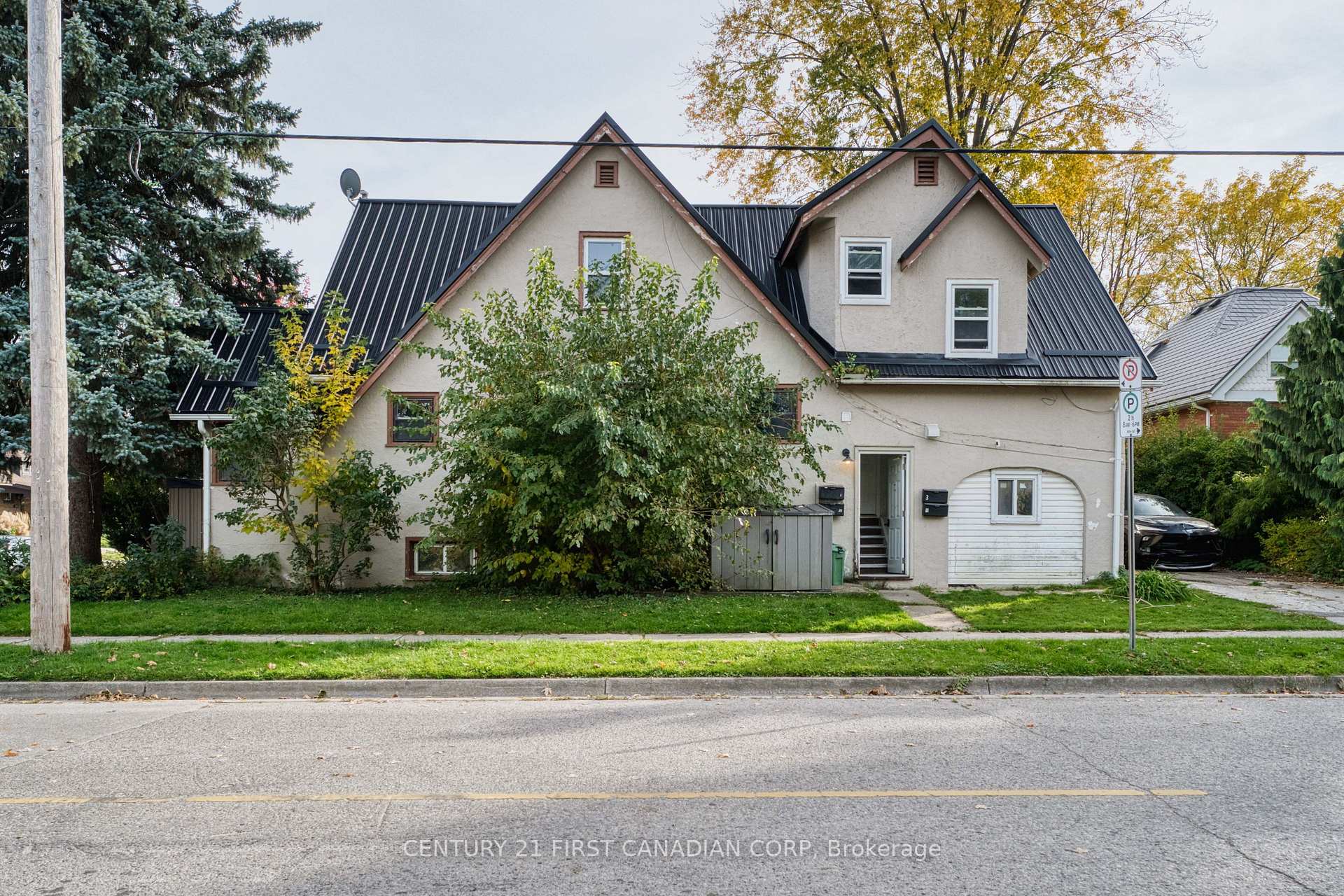 Photo of 363 Ashland Avenue