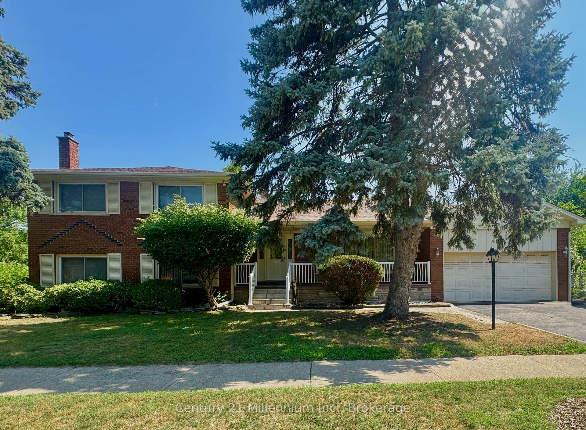 Photo of 353 Chantenay Drive