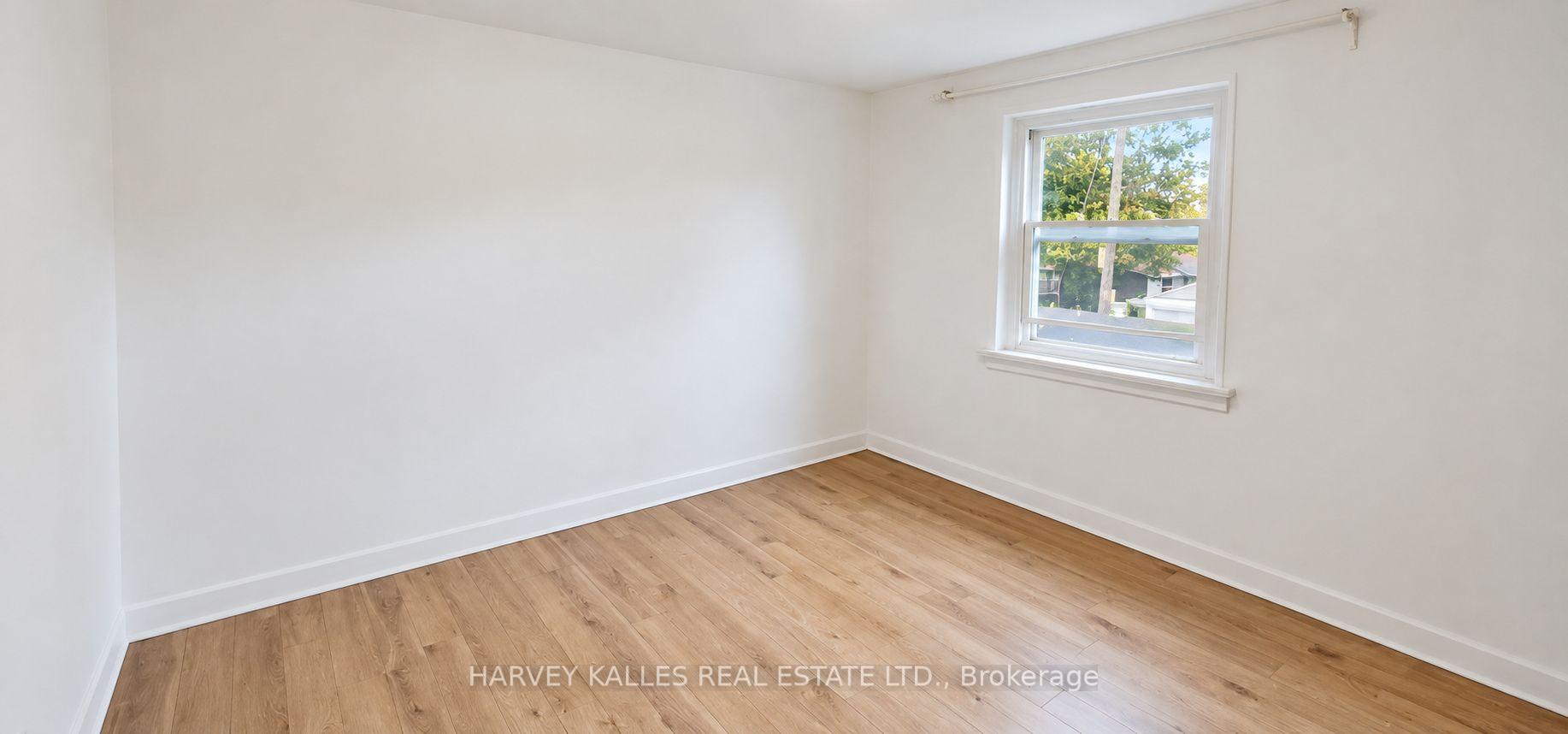 Photo of Unit 6, 2905 St Clair Avenue E