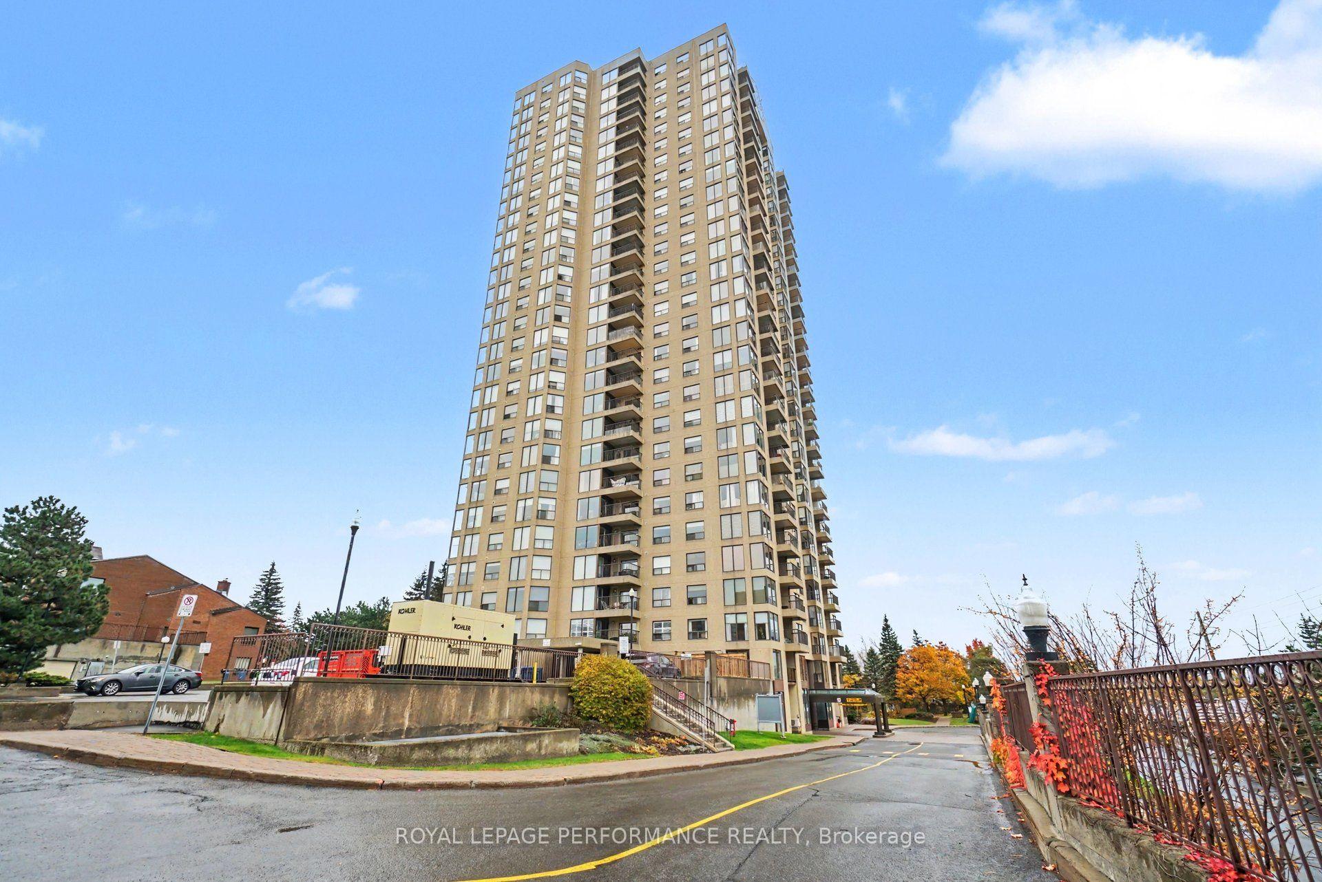 Photo of Unit 1803, 545 St Laurent Boulevard