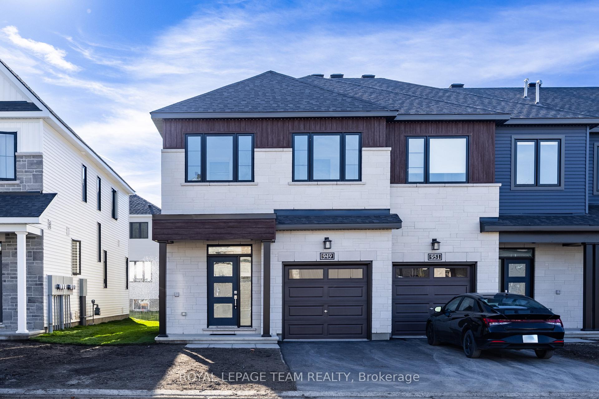 Photo of 949 Locomotion Lane