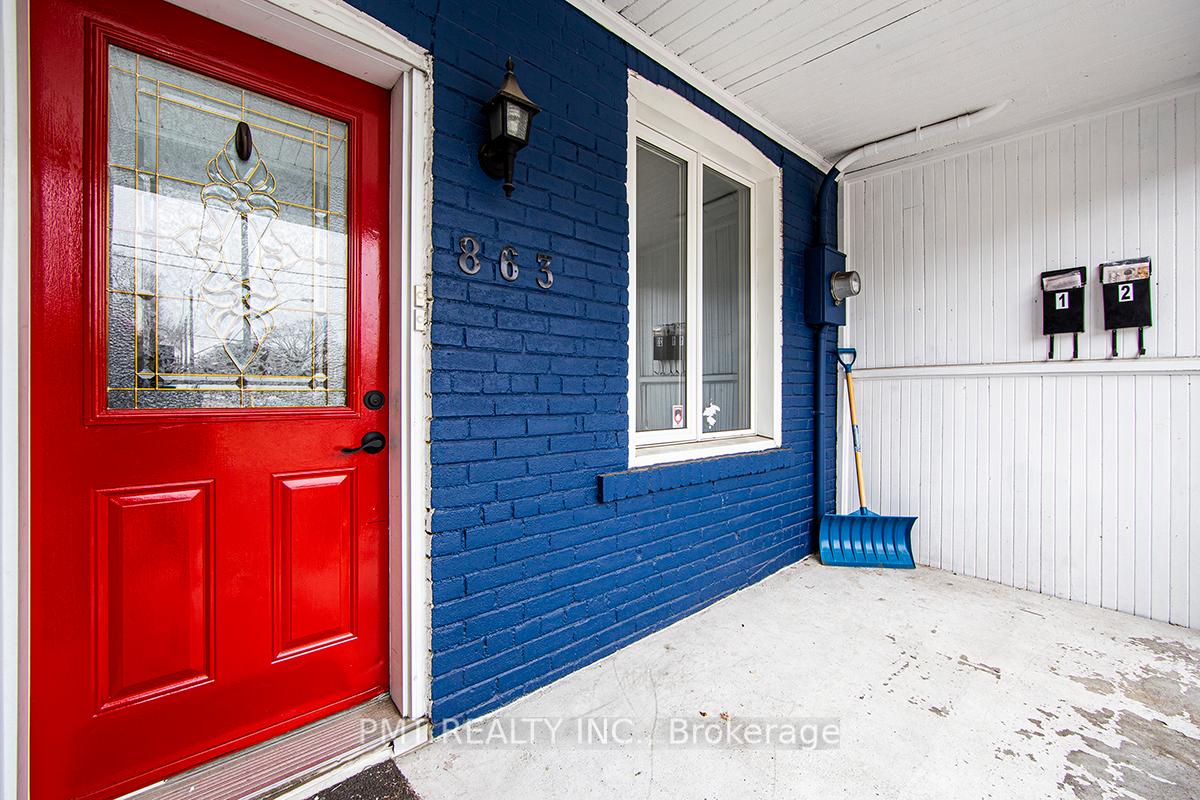 Photo of Unit Main, 863 Pape Avenue