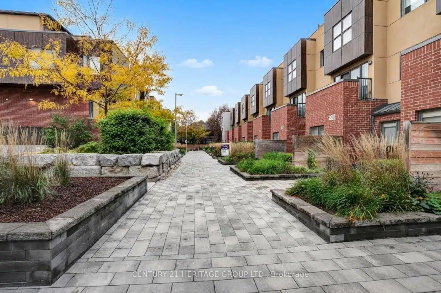 Front of Unit 20, 9R Clintwood Gate NE