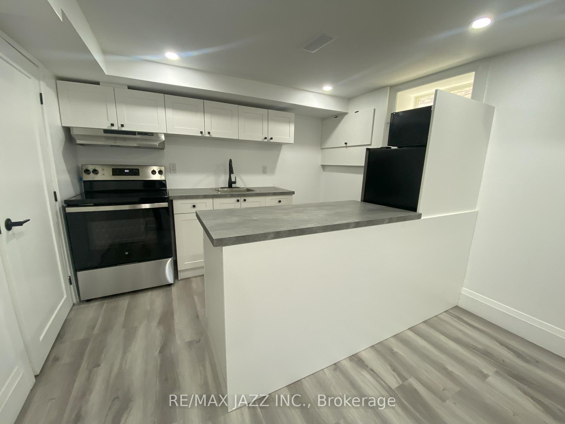 Photo 19 of 8 Cloverfield Street, Clarington, Courtice — HOMEH