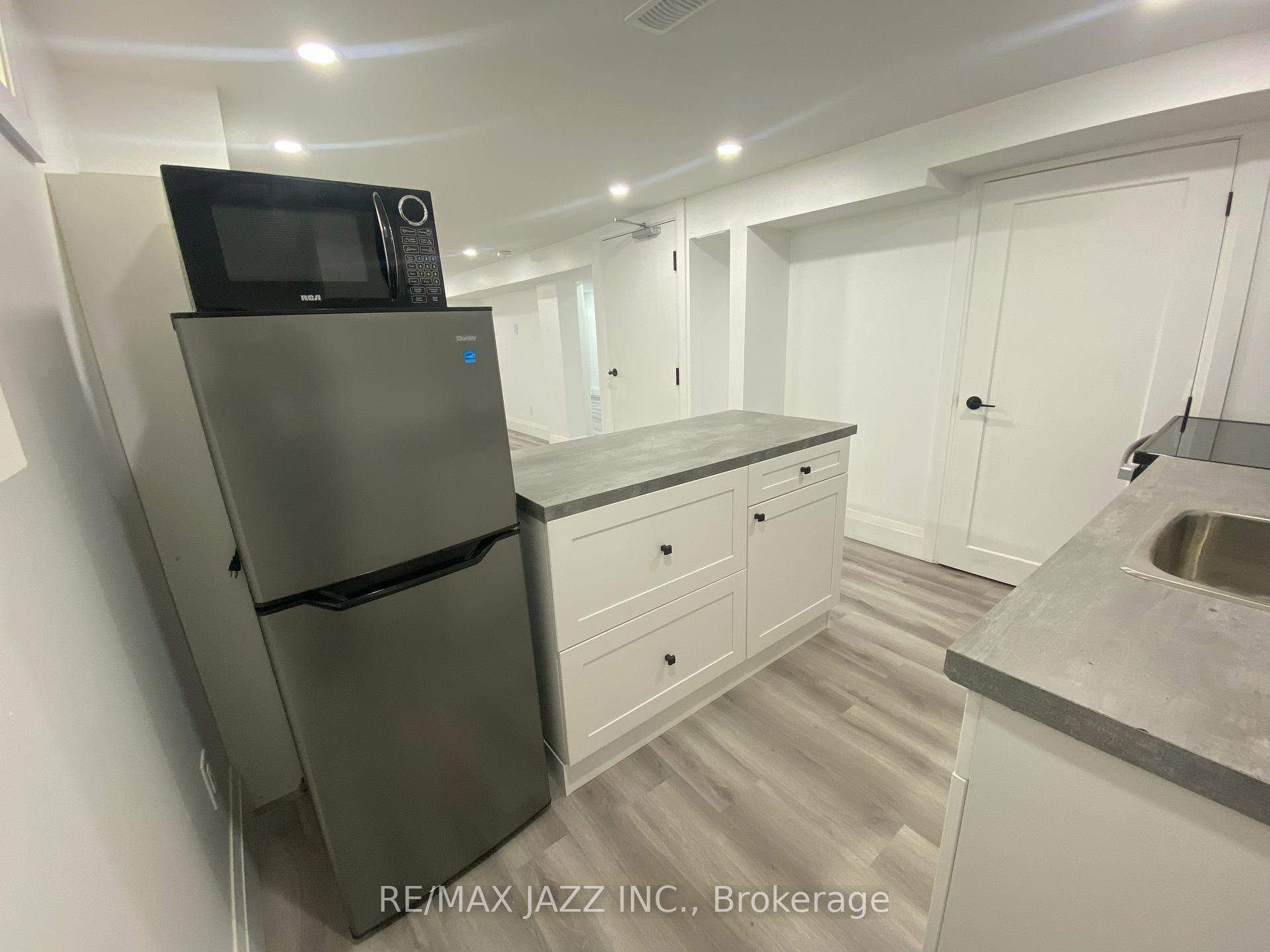 Photo 23 of 8 Cloverfield Street, Clarington, Courtice — HOMEH