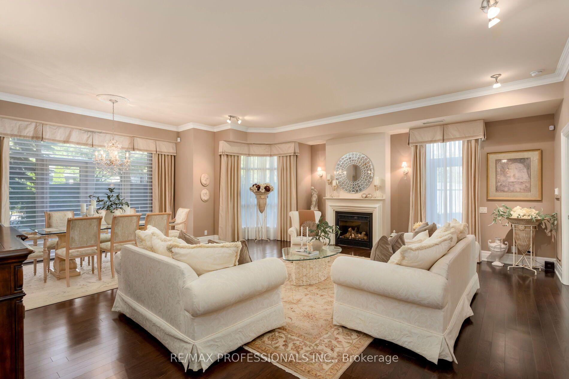 Photo of Unit 108, 9 Burnhamthorpe Crescent
