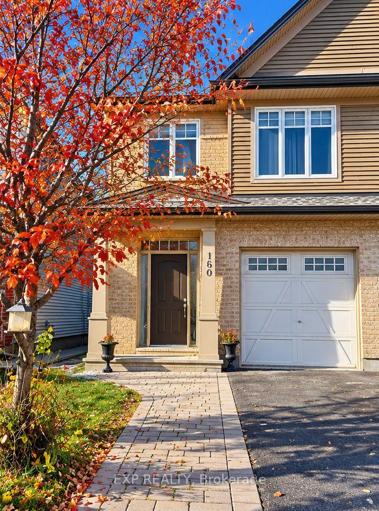 Photo of 160 Flat Sedge Crescent