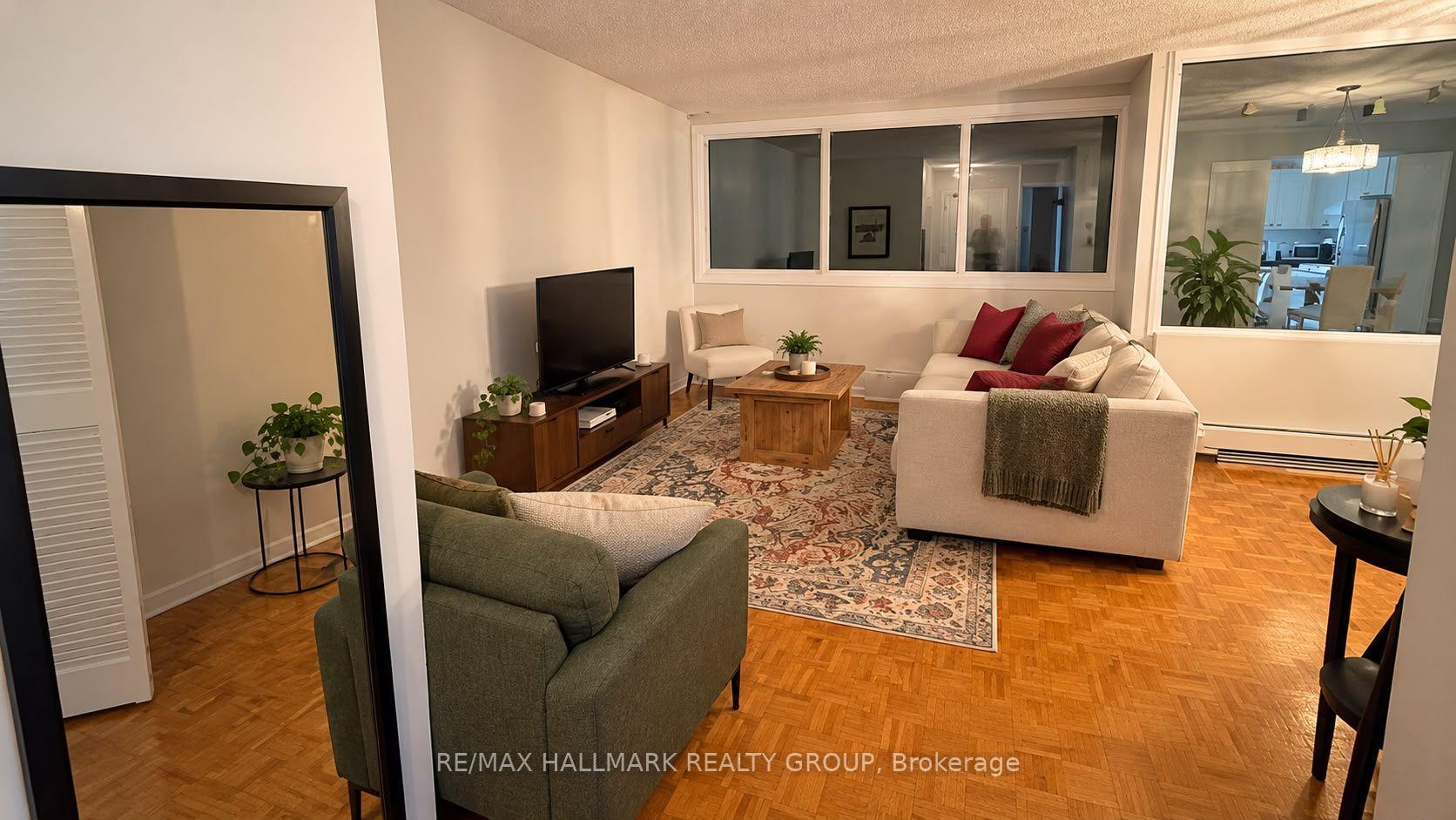 Photo of Unit 407, 3360 Southgate Road