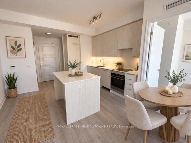 Photo of Unit 1501, 36 Elm Drive N