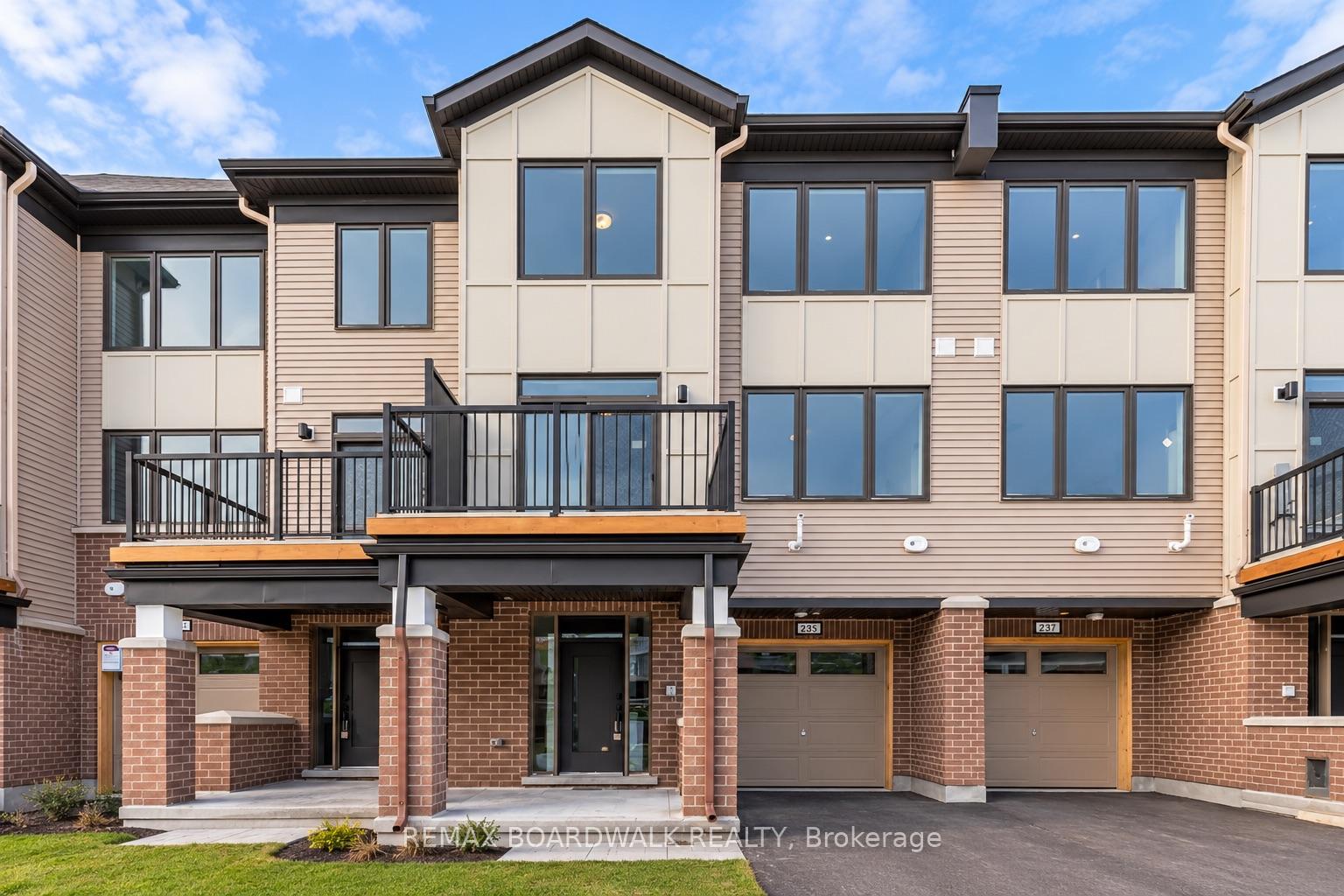 Photo of 235 Anyolite Private