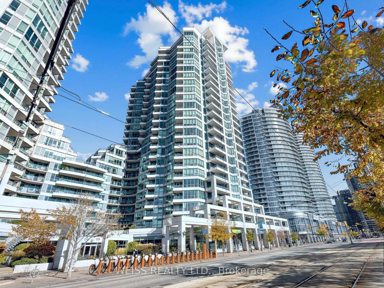 Photo of 228 Queens Quay W