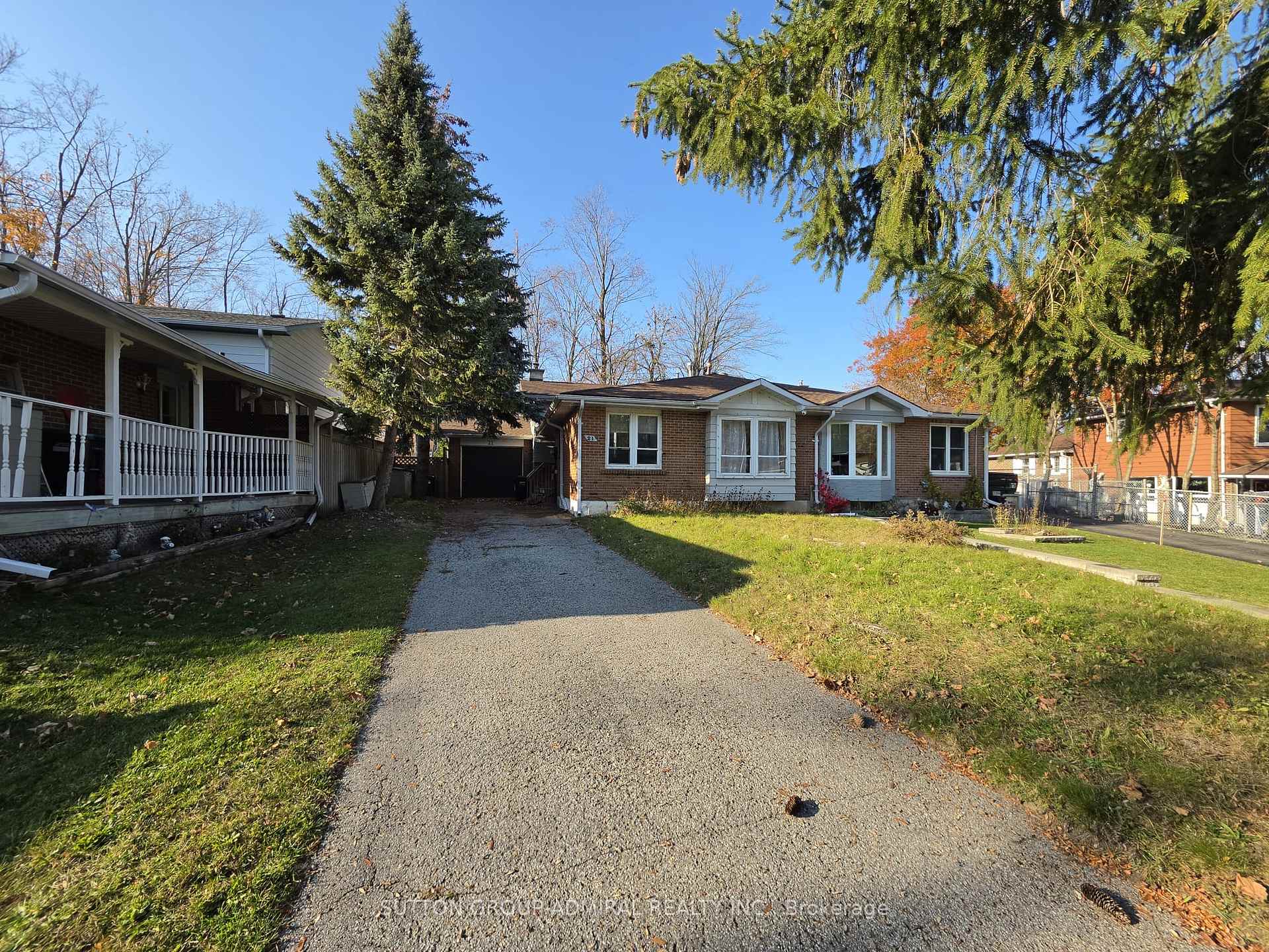 Front of 21 Ashdale Court