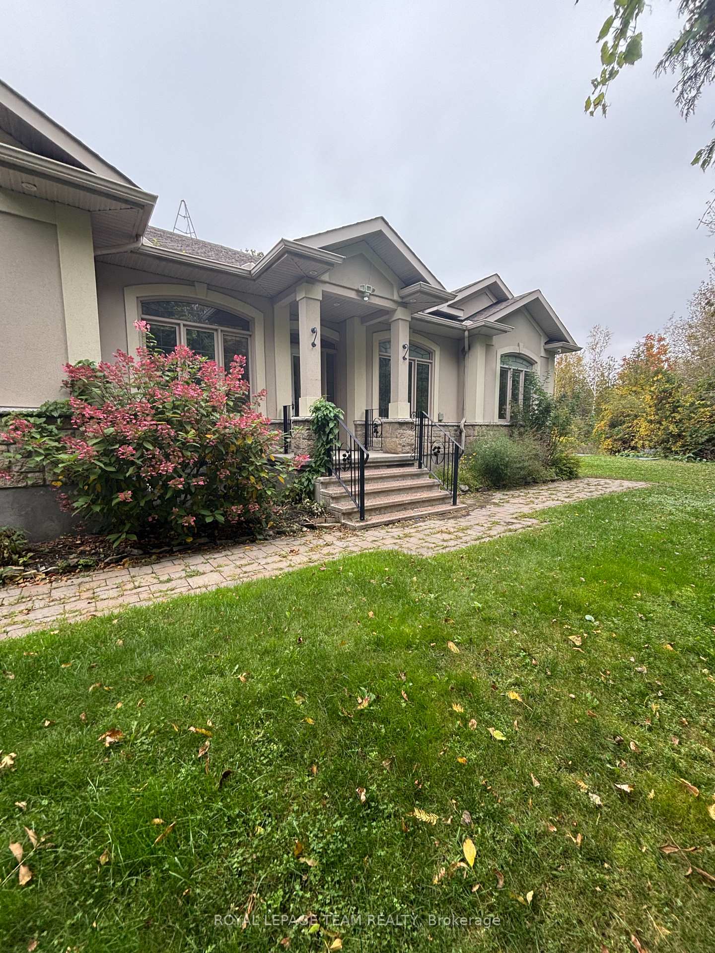Photo of 1601 Whiteside Way
