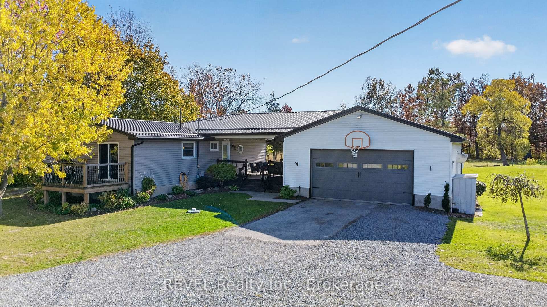 Photo of 2984 Holloway Bay Road