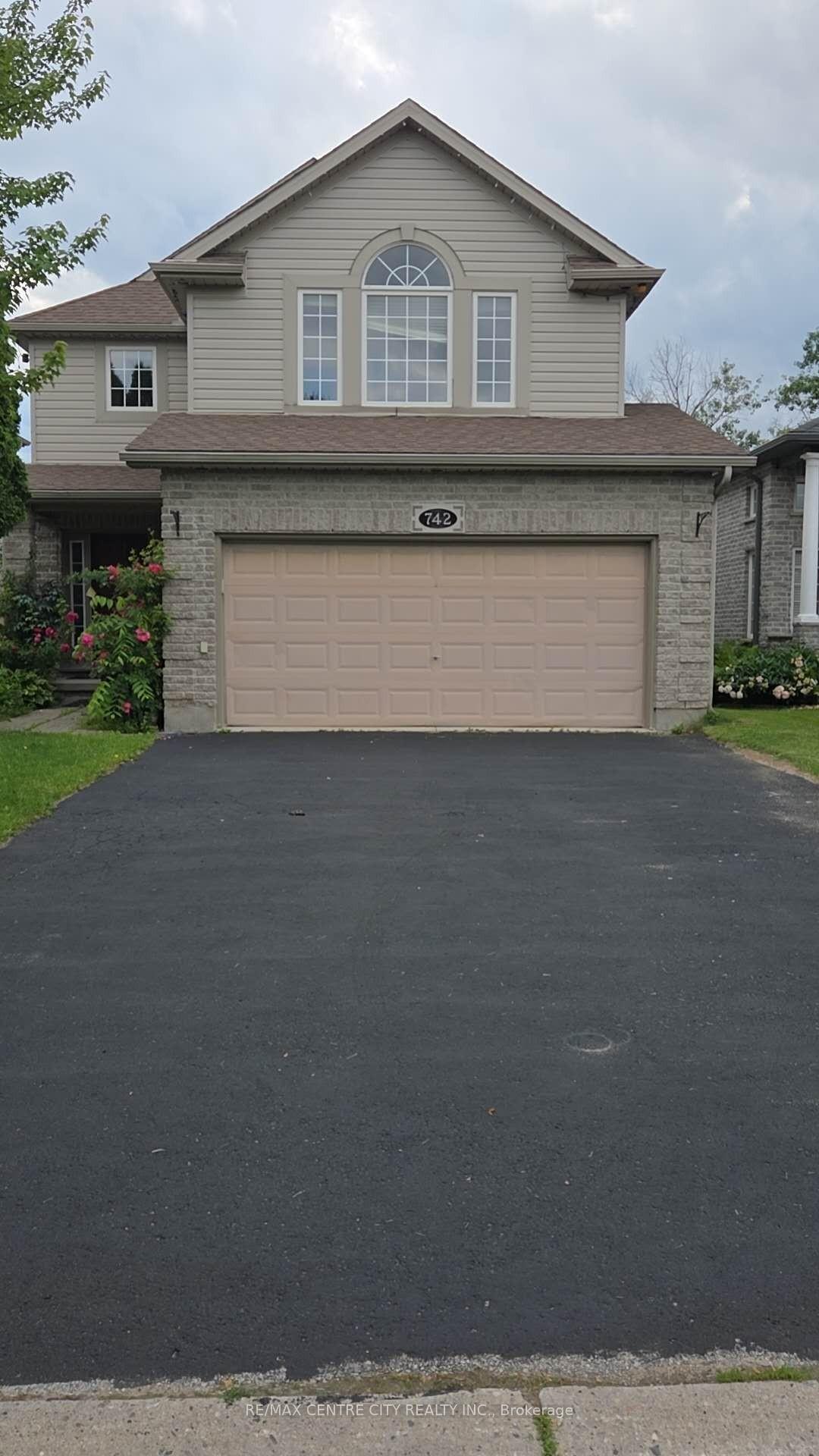 Photo of 742 Marigold Street