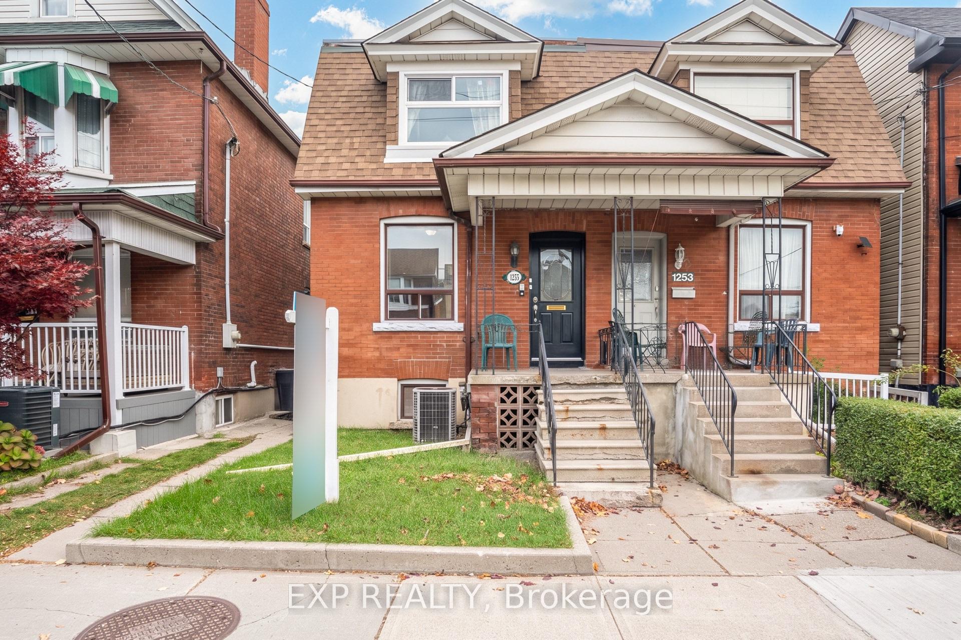 Photo of Unit Main & Lower, 1255 Dufferin Street