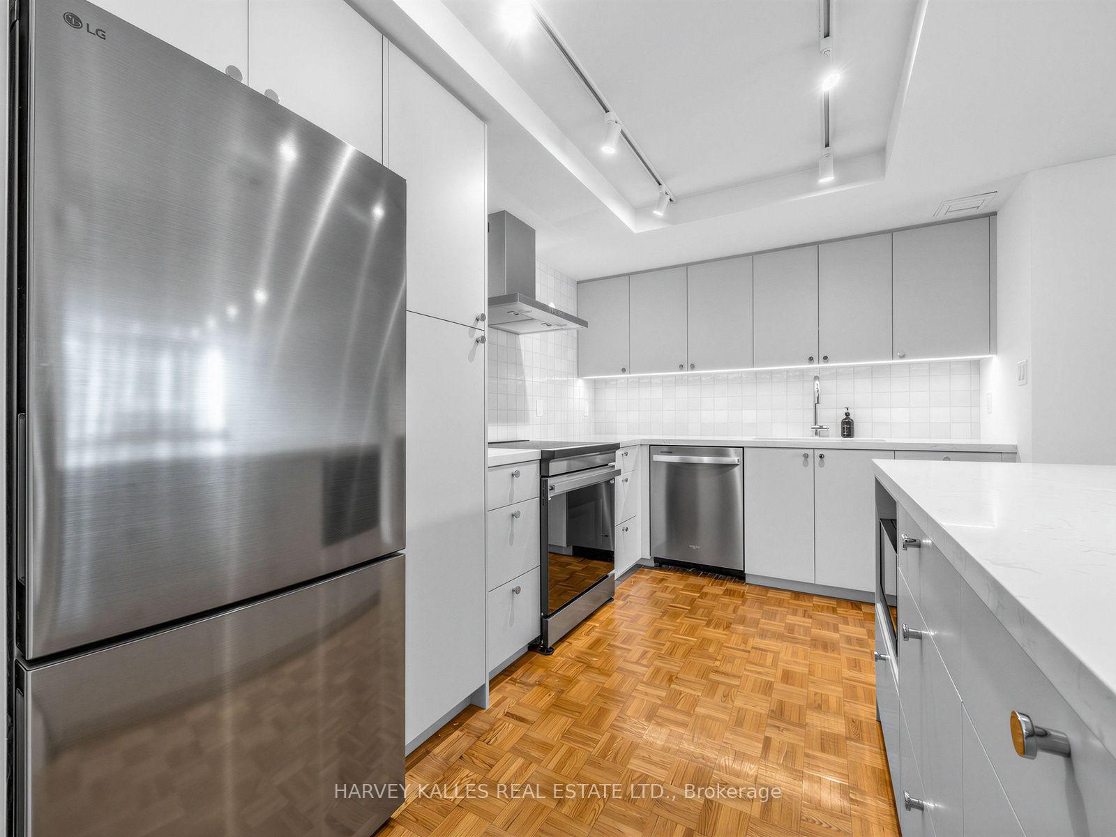 Photo of #802, 71 Charles Street E