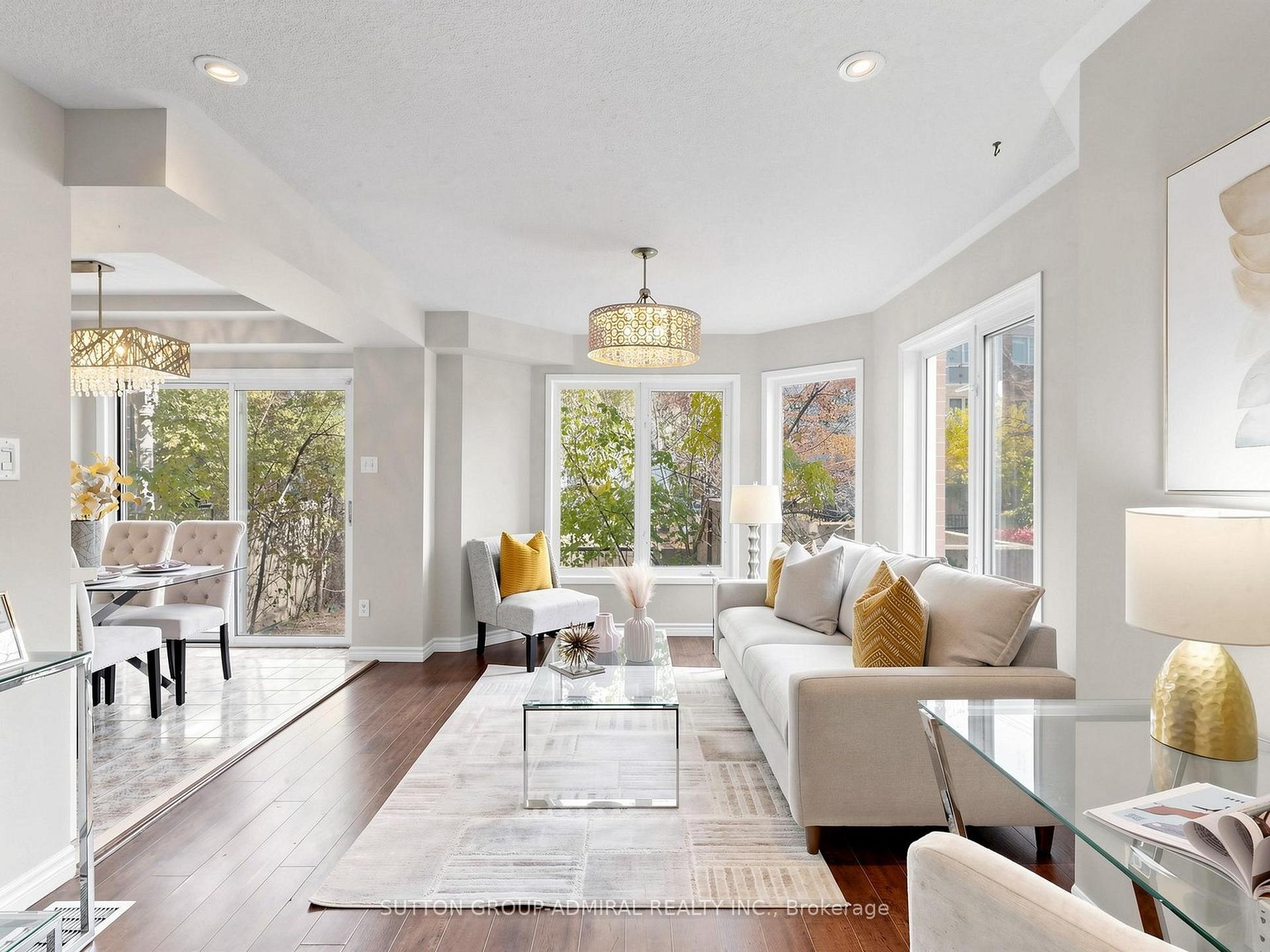 Front of Unit 154, 18 Clark Avenue W