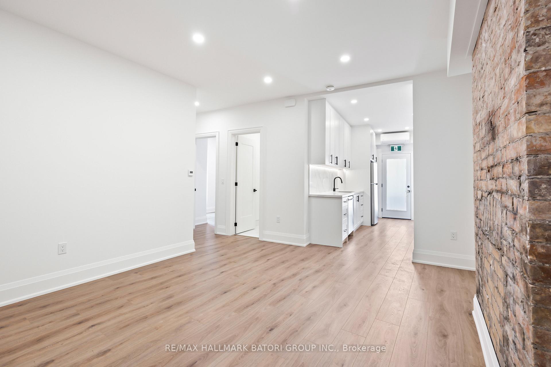 Photo of Unit 2, 18 Keewatin Avenue