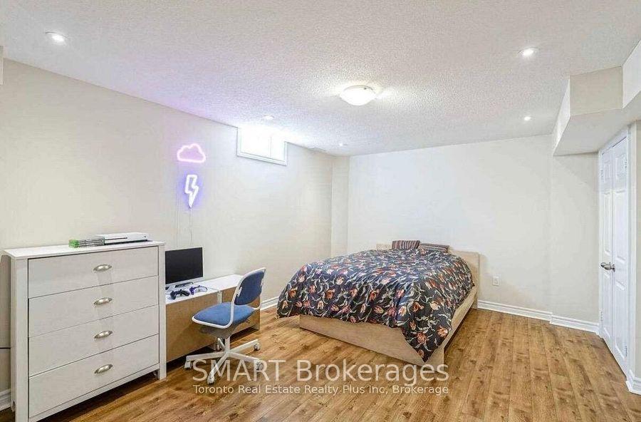 Front of Unit #Lower, 42 Crystalview Crescent