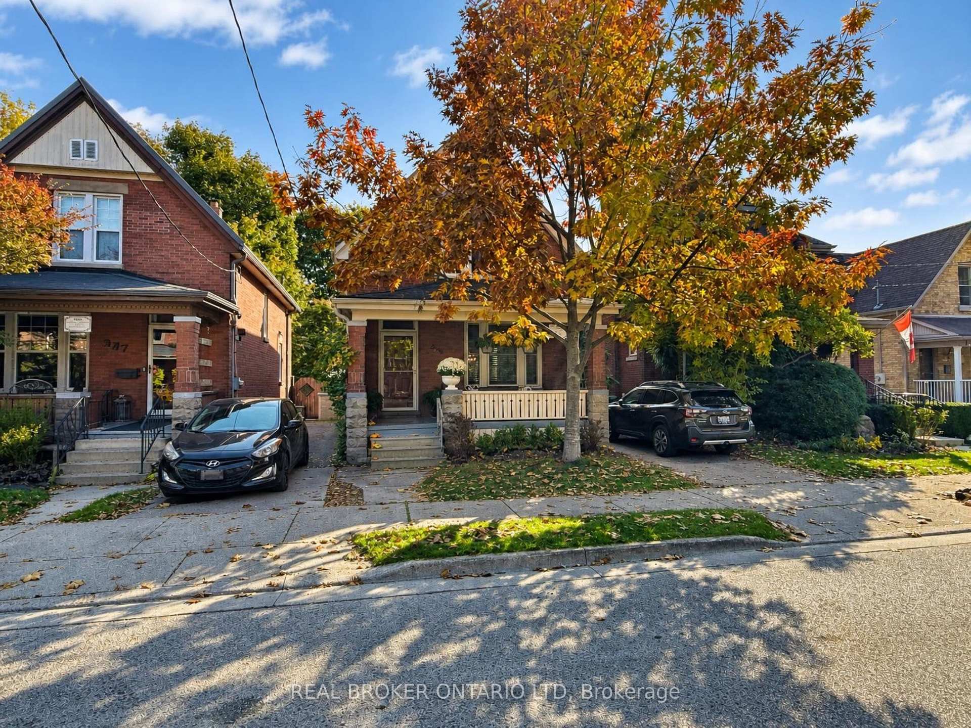 Photo of 995 Lorne Avenue