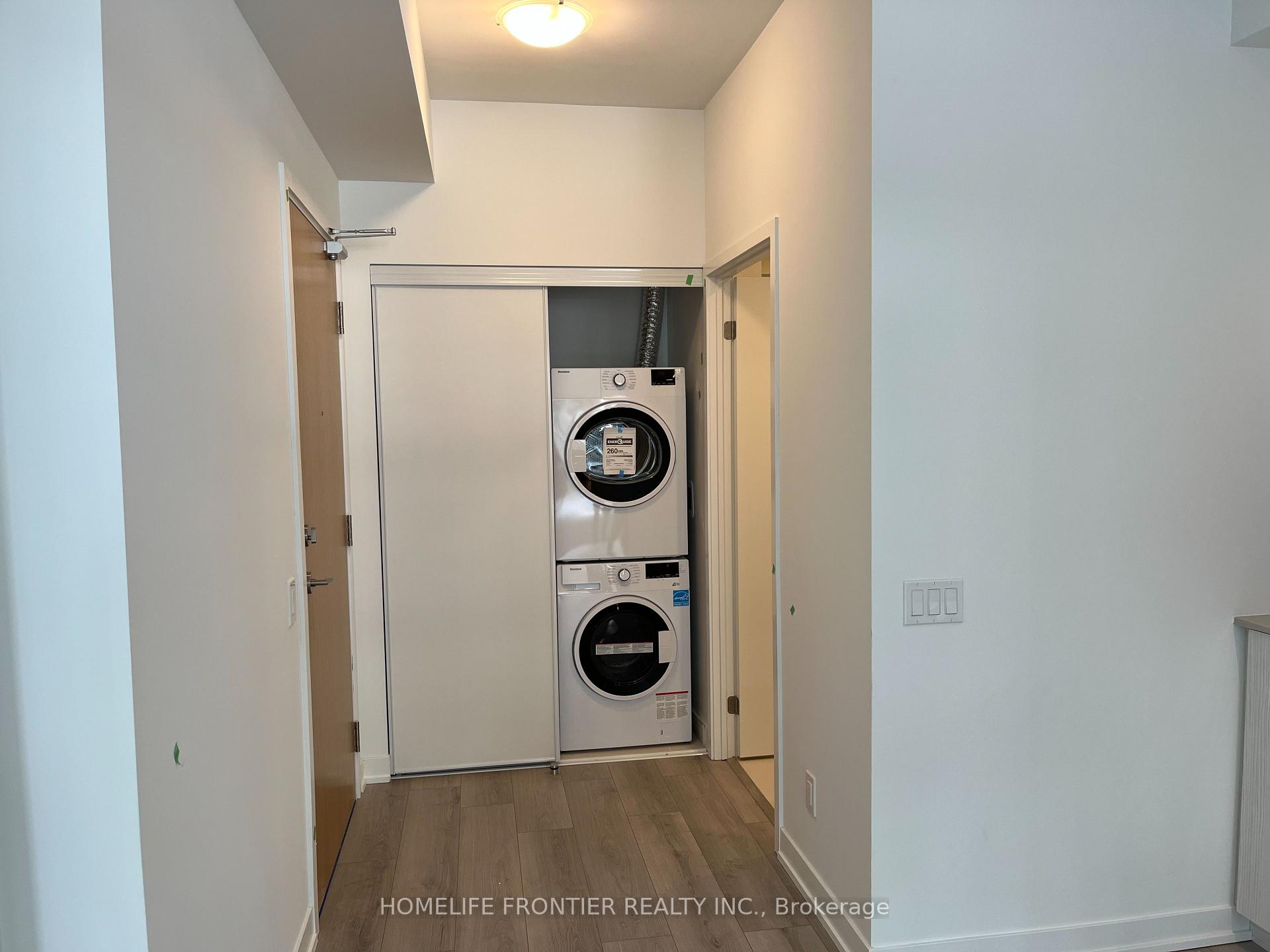 Photo of Unit 513, 1787 St. Clair Avenue N