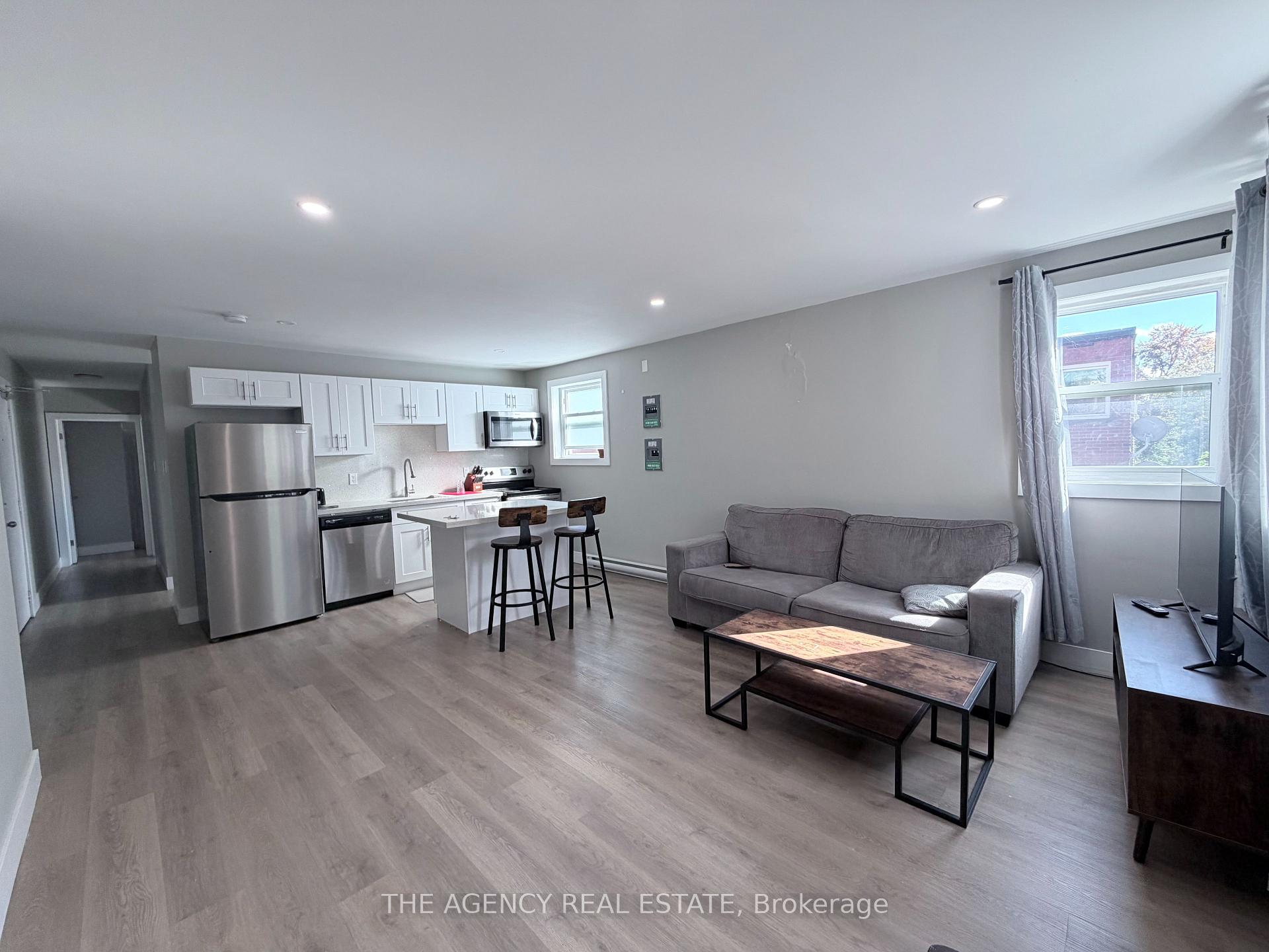 Photo of Unit 9, 100 King Edward Avenue