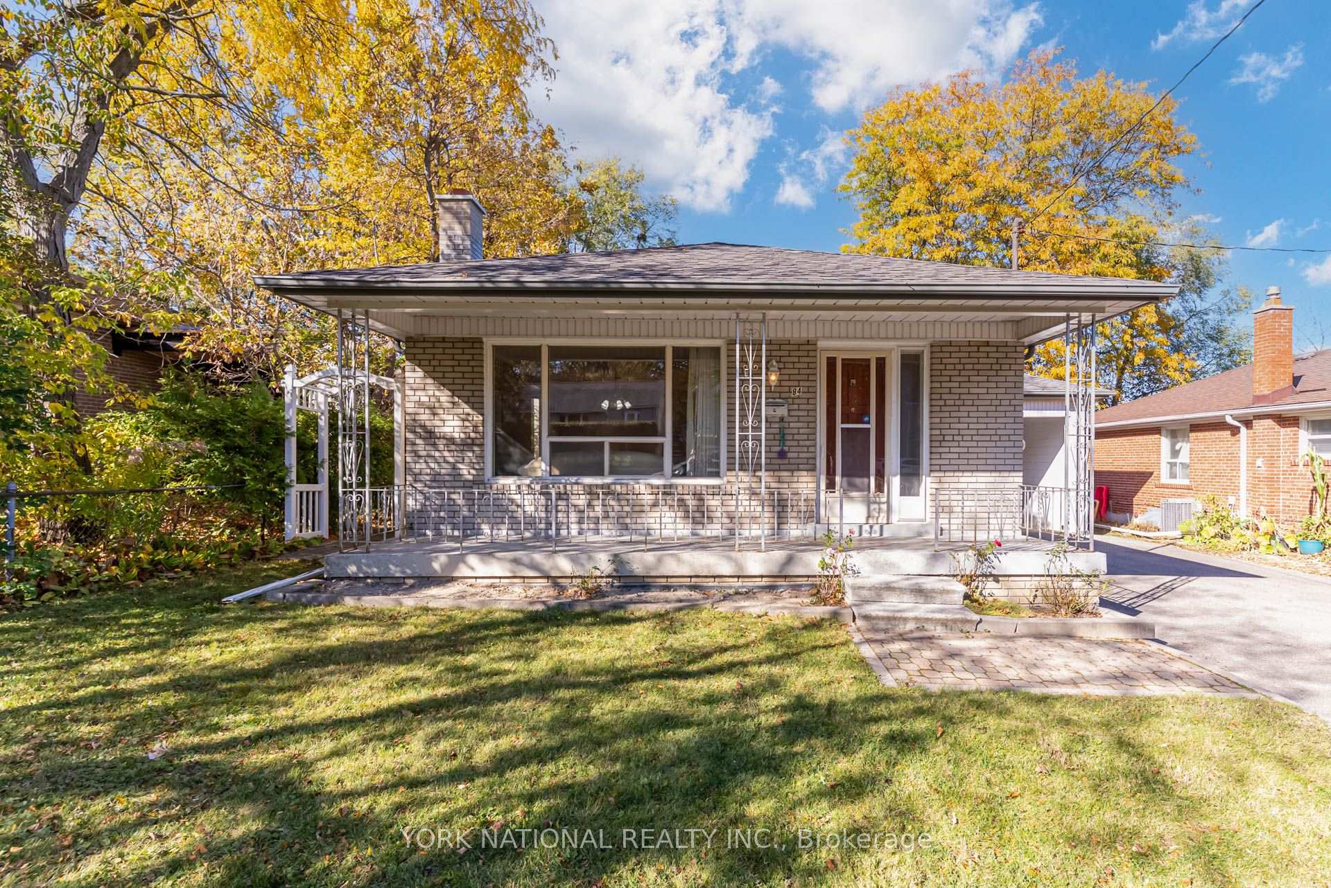 Photo of 84 Meadowview Avenue