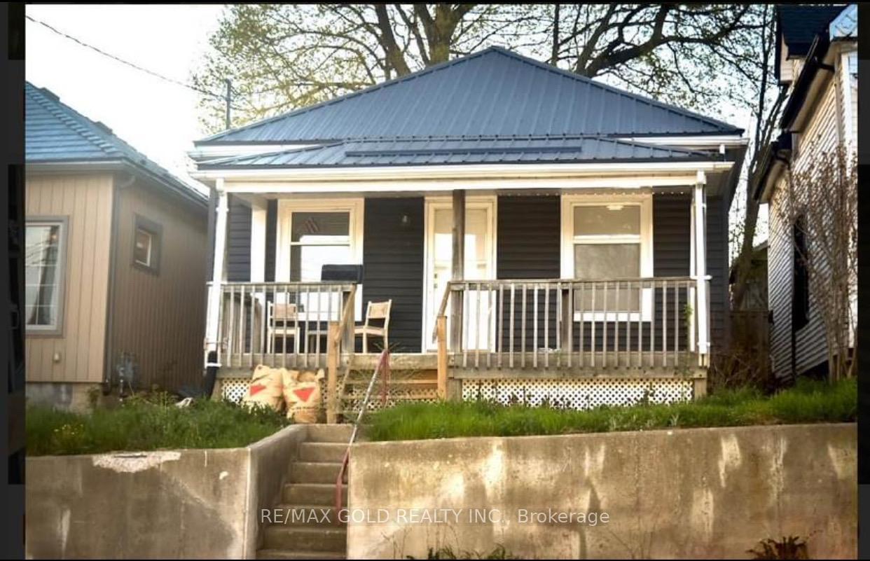 Photo of 10 Connaught Avenue