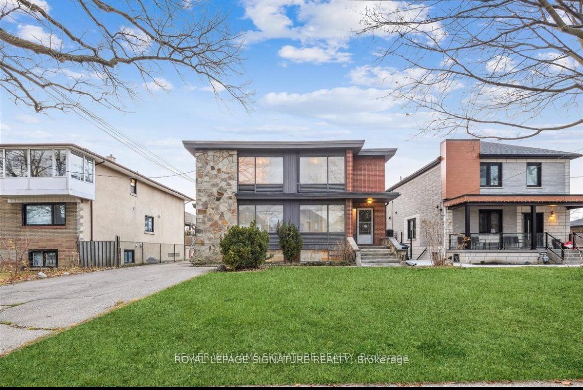 Photo of Unit 2nd floor, 214 Queenslea Avenue