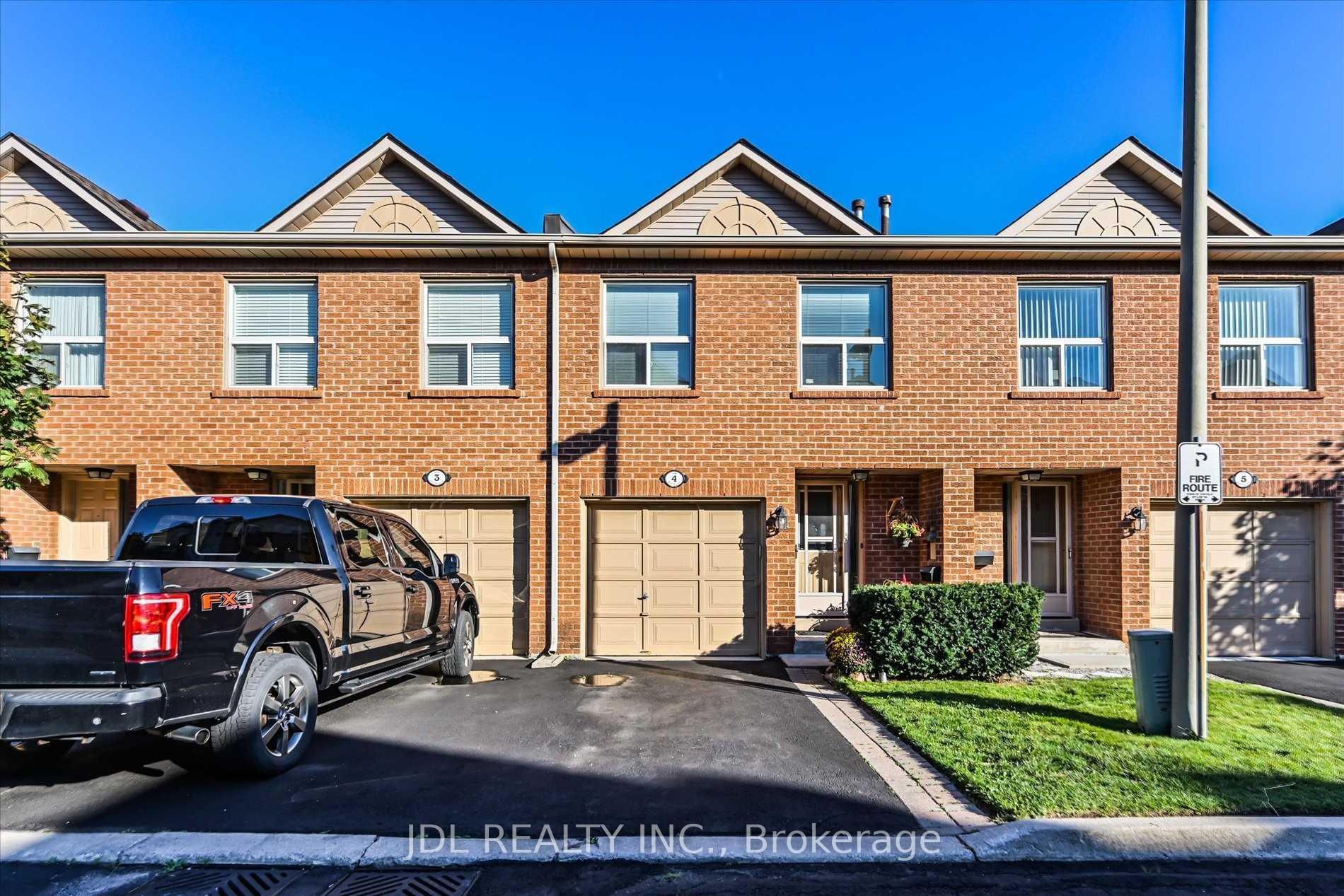 Photo of Unit 4, 1500 Reeves Gate