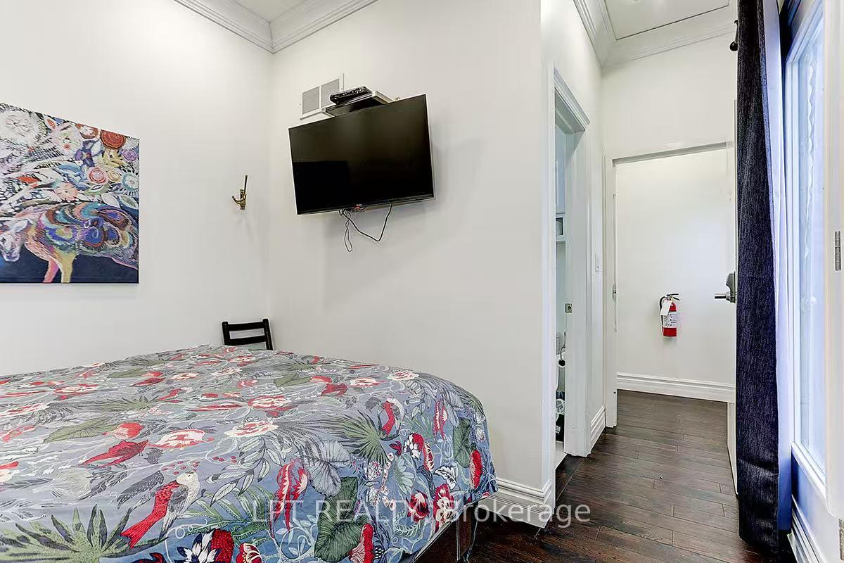Photo of Room 301, 600 Parliament Street