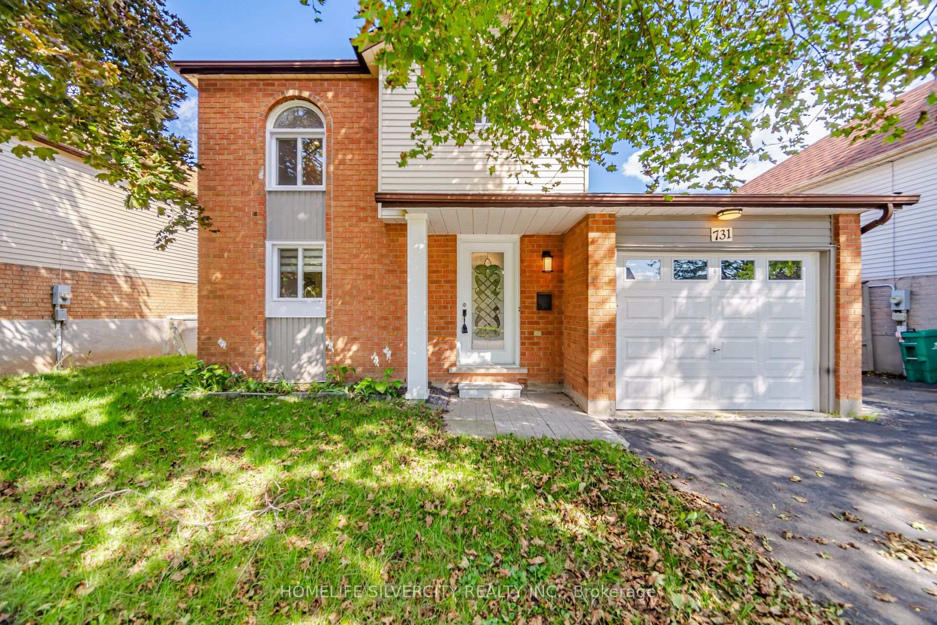 Front of 731 Elgin Street N