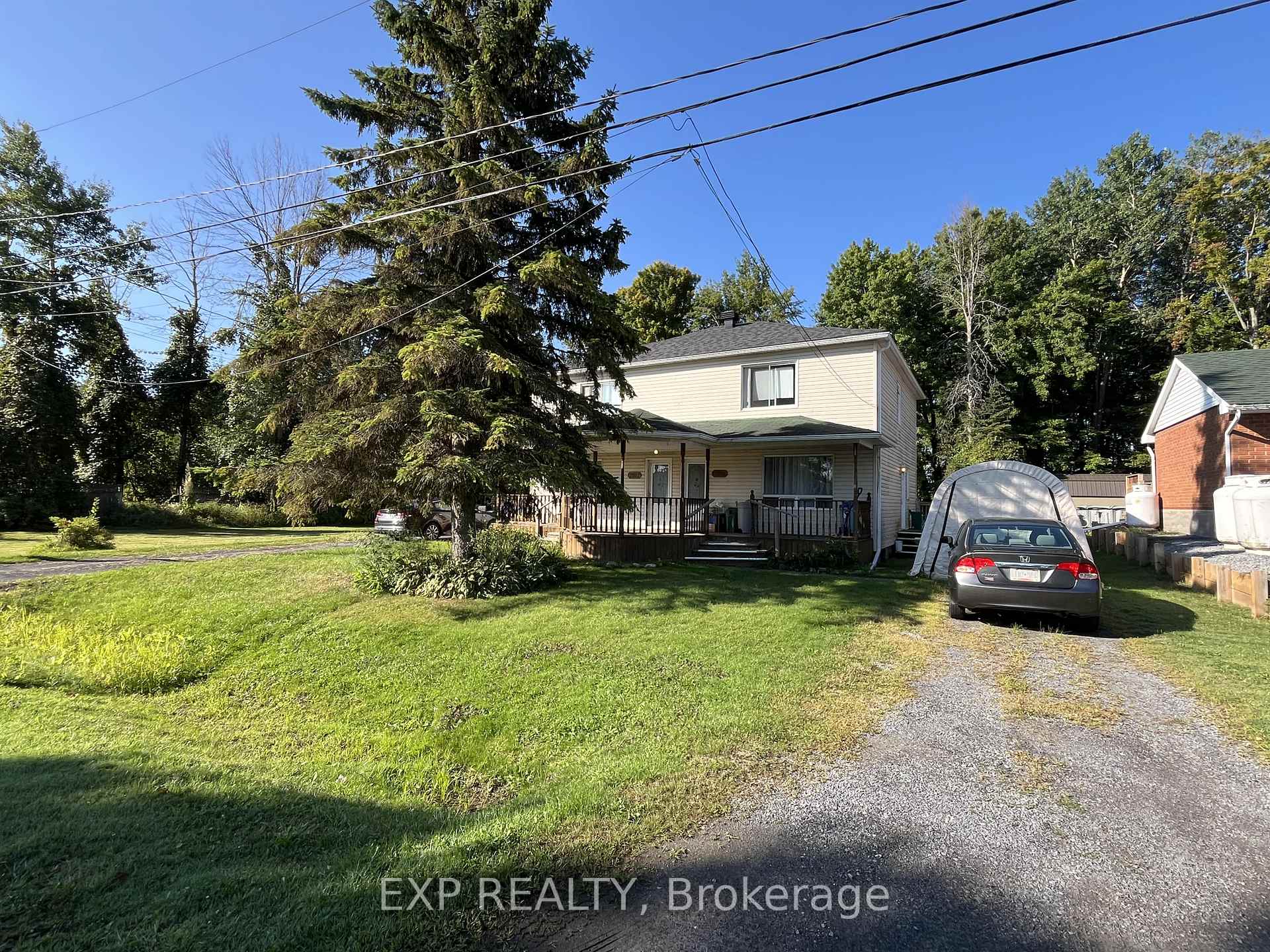 Photo 3 of 2012 Poulin Avenue, Cornwall — HOMEH