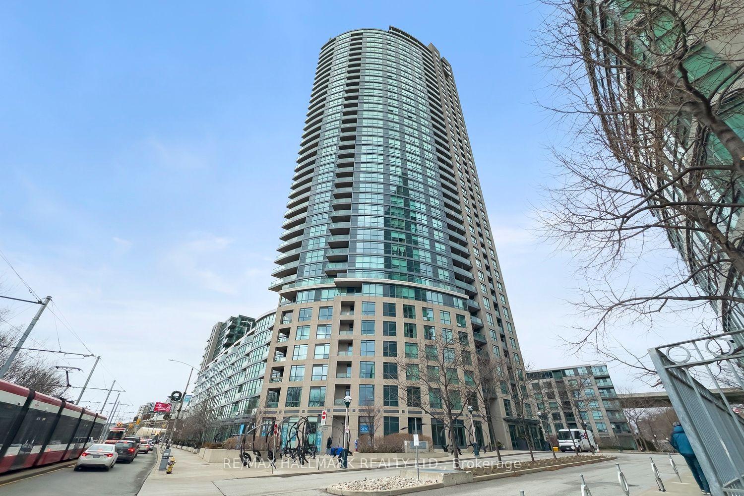 Photo of Unit 410, 219 Fort York Boulevard