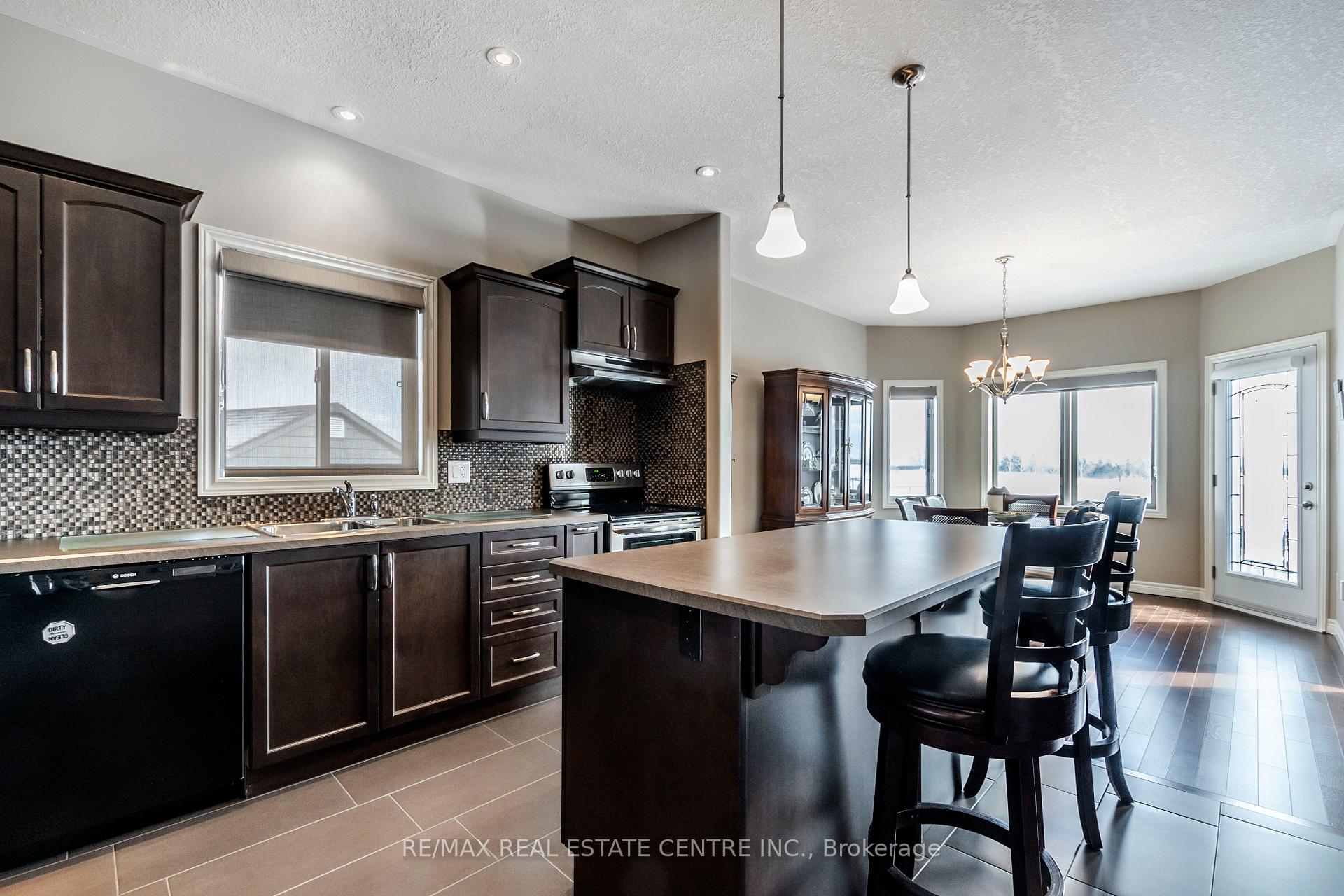 Photo 7 of 86 Willits Crescent, Brant, Brantford Twp — HOMEH