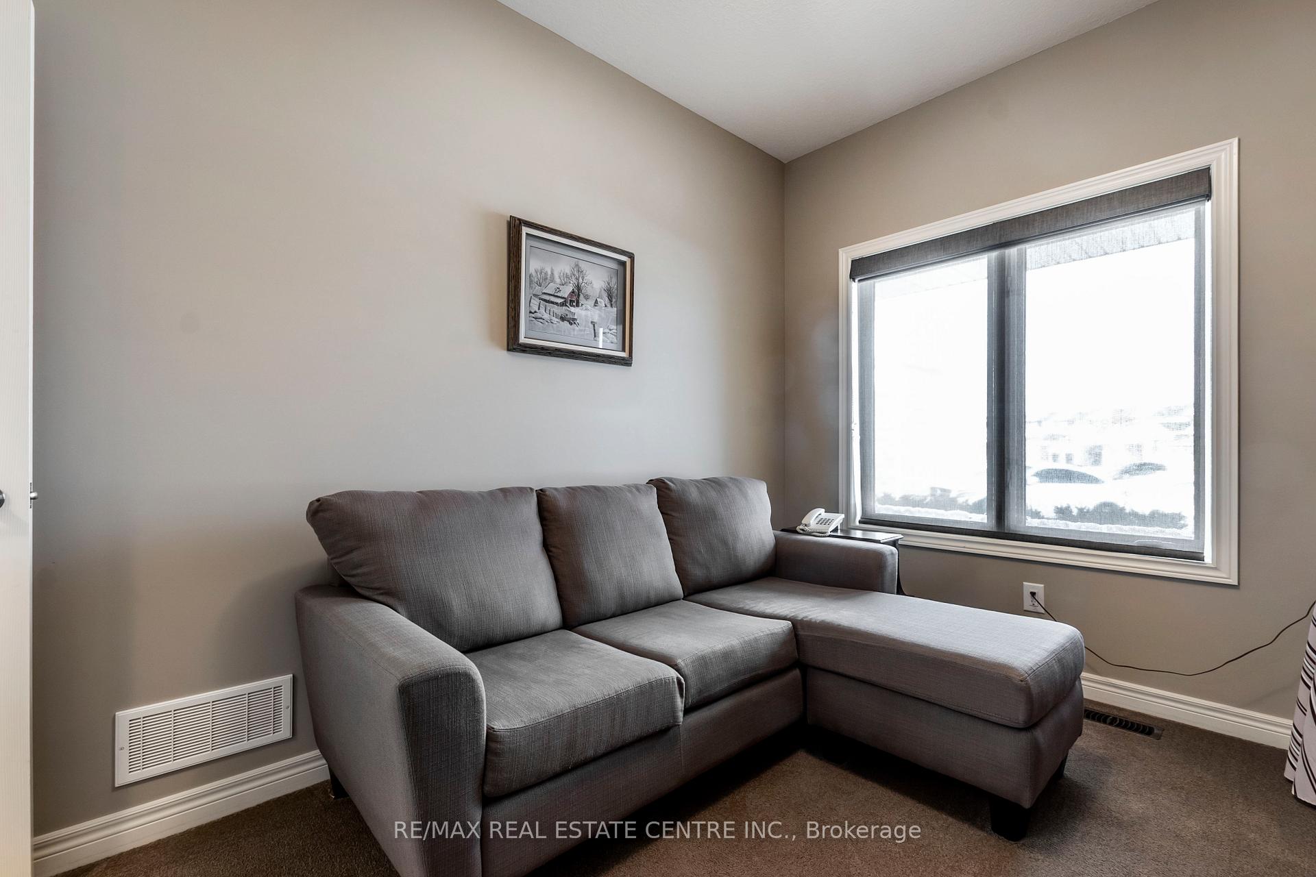 Photo 9 of 86 Willits Crescent, Brant, Brantford Twp — HOMEH