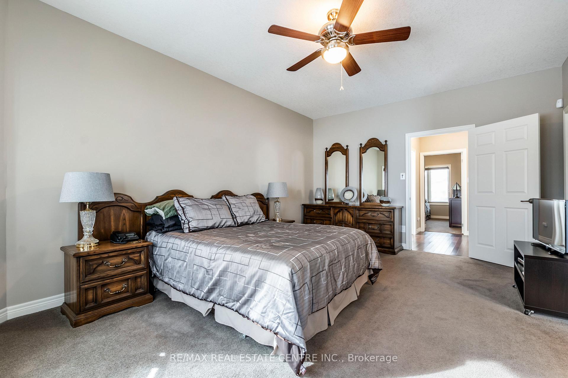 Photo 13 of 86 Willits Crescent, Brant, Brantford Twp — HOMEH