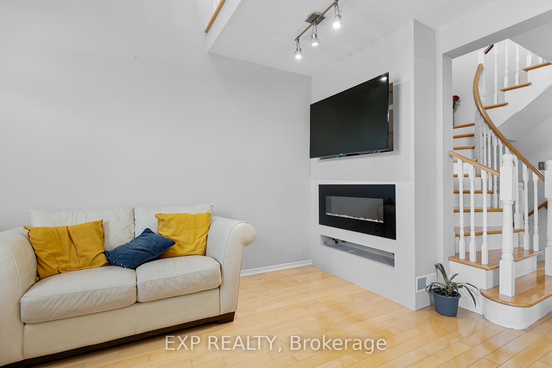 Photo 7 of 196 Daventry Crescent, Ottawa, Barrhaven - Longfields — HOMEH