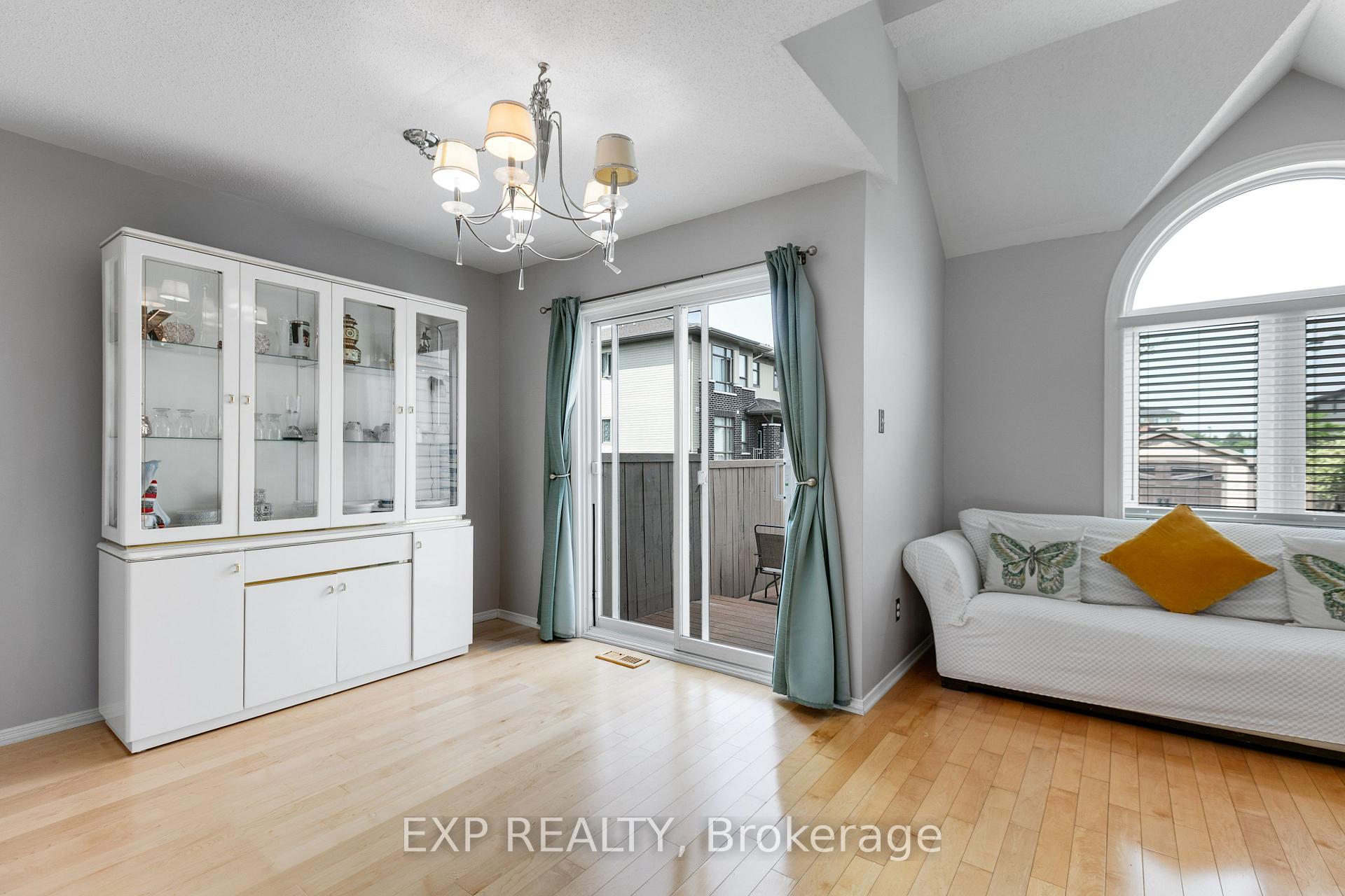 Photo 8 of 196 Daventry Crescent, Ottawa, Barrhaven - Longfields — HOMEH